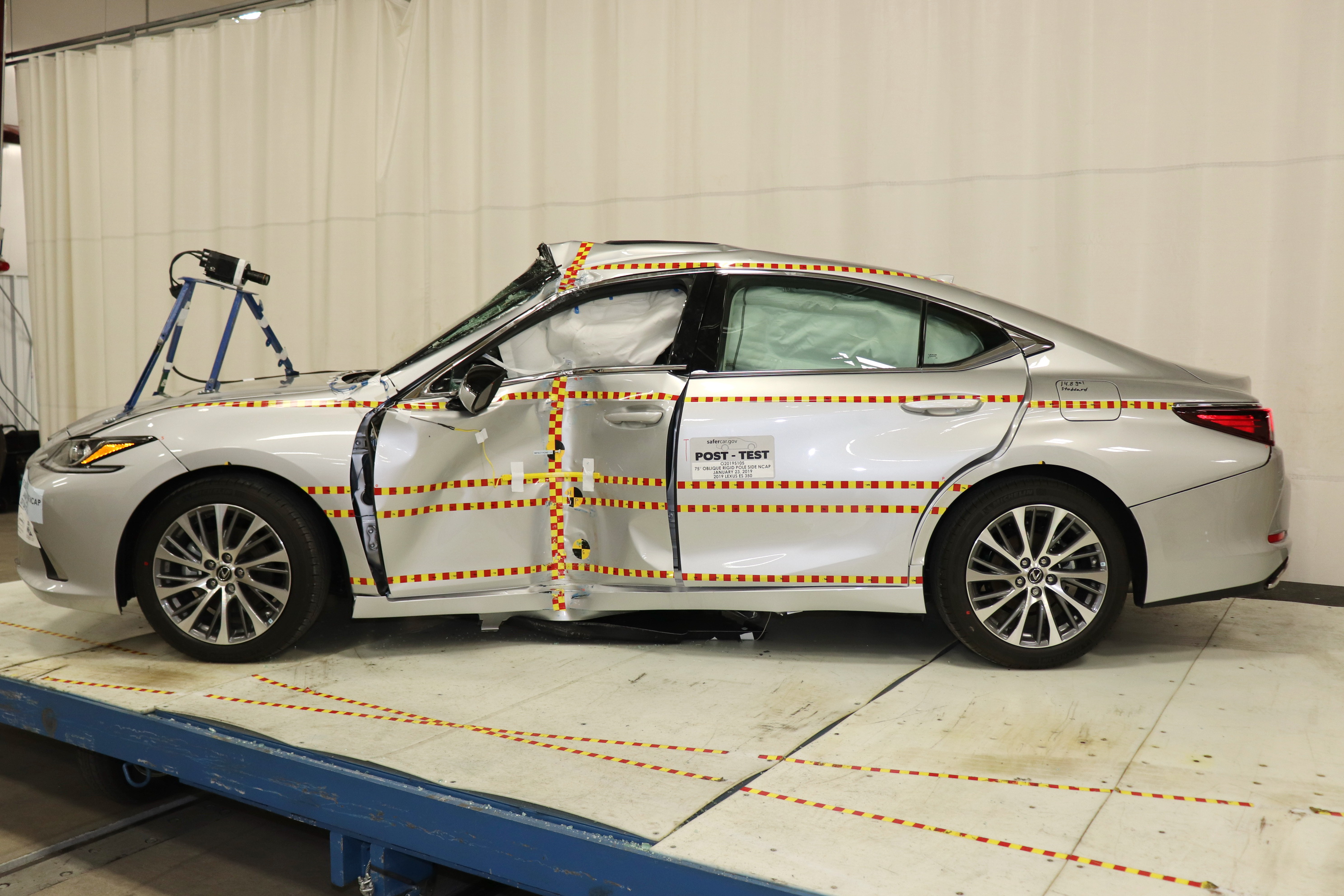 2019 LEXUS ES 350 crash image 8