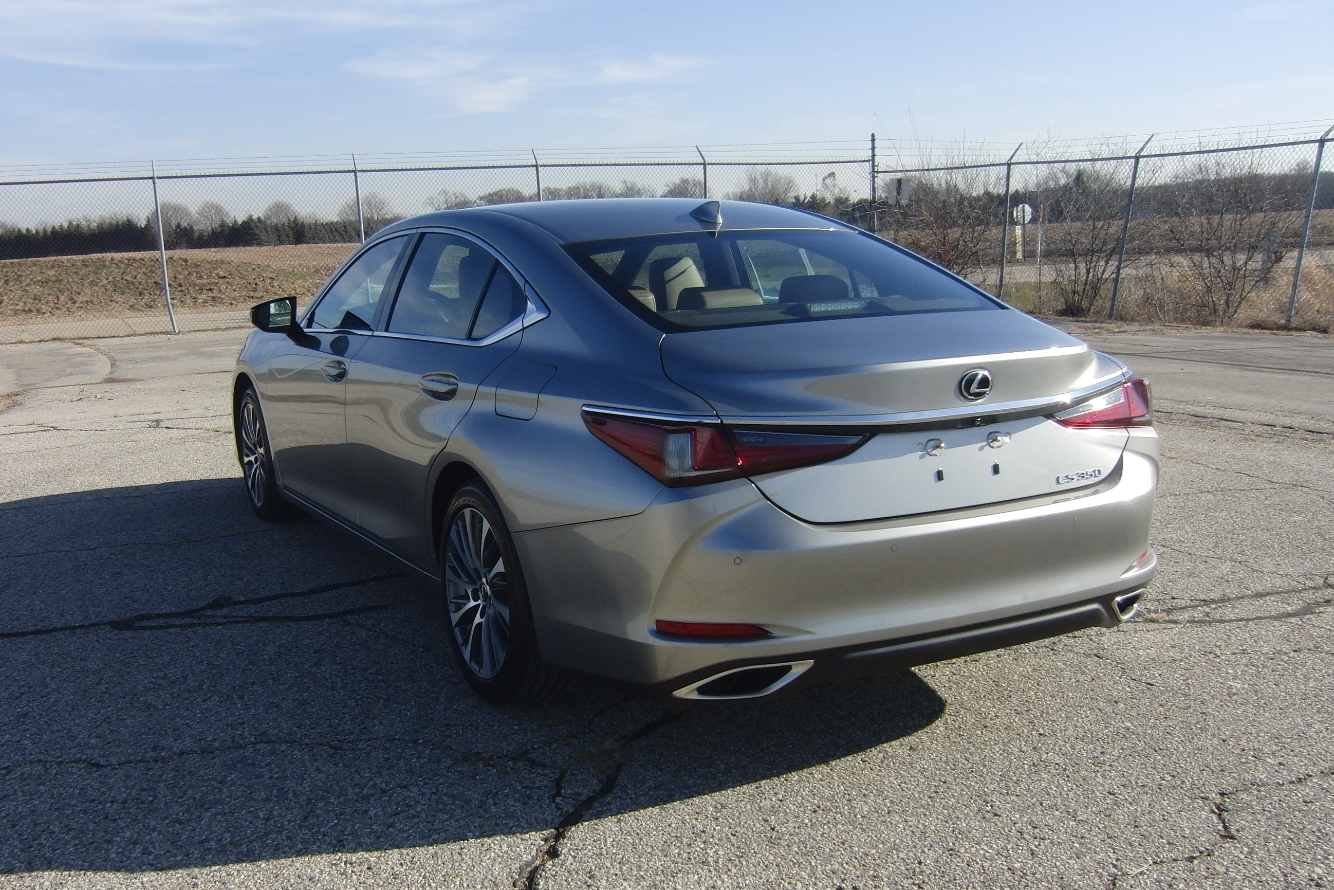 2019 LEXUS ES 350 crash image 2