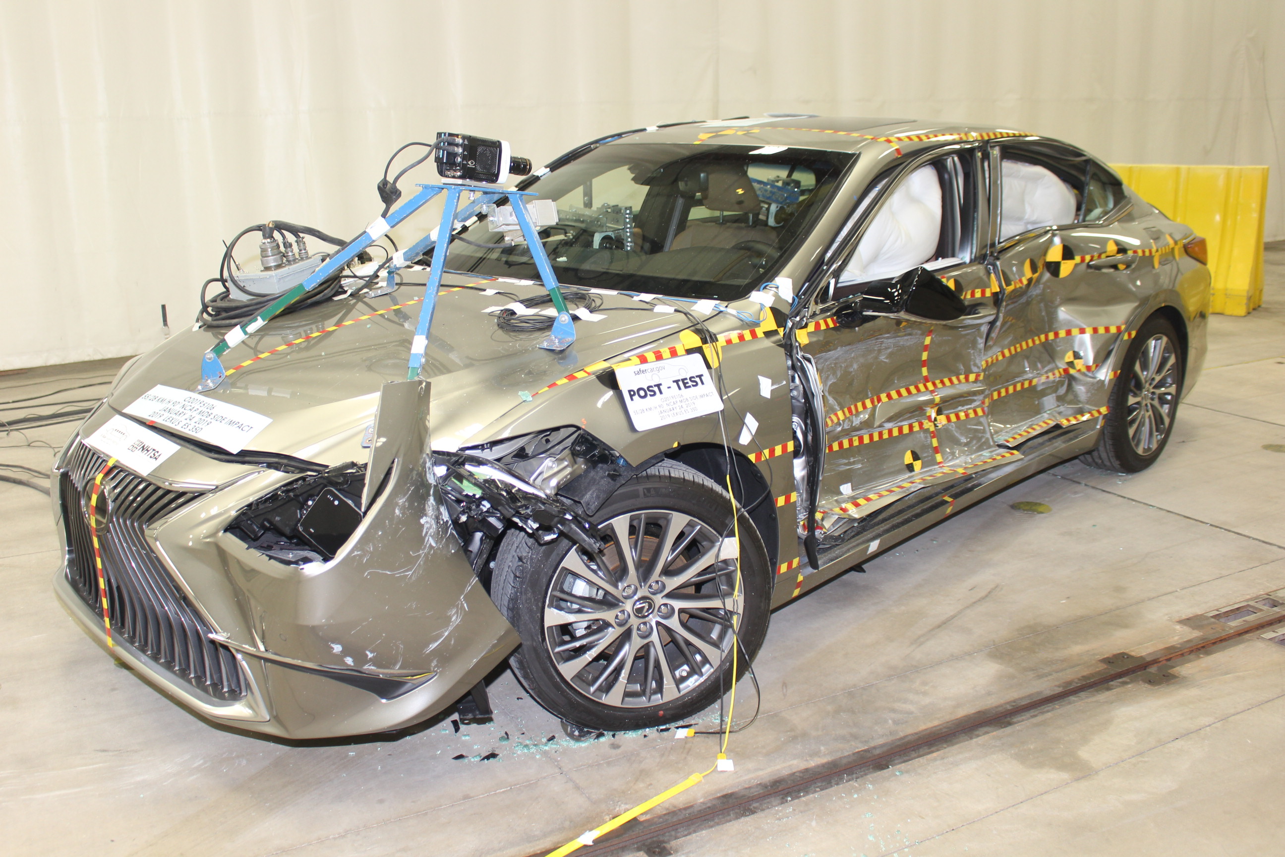 2019 LEXUS ES 350 crash image 6
