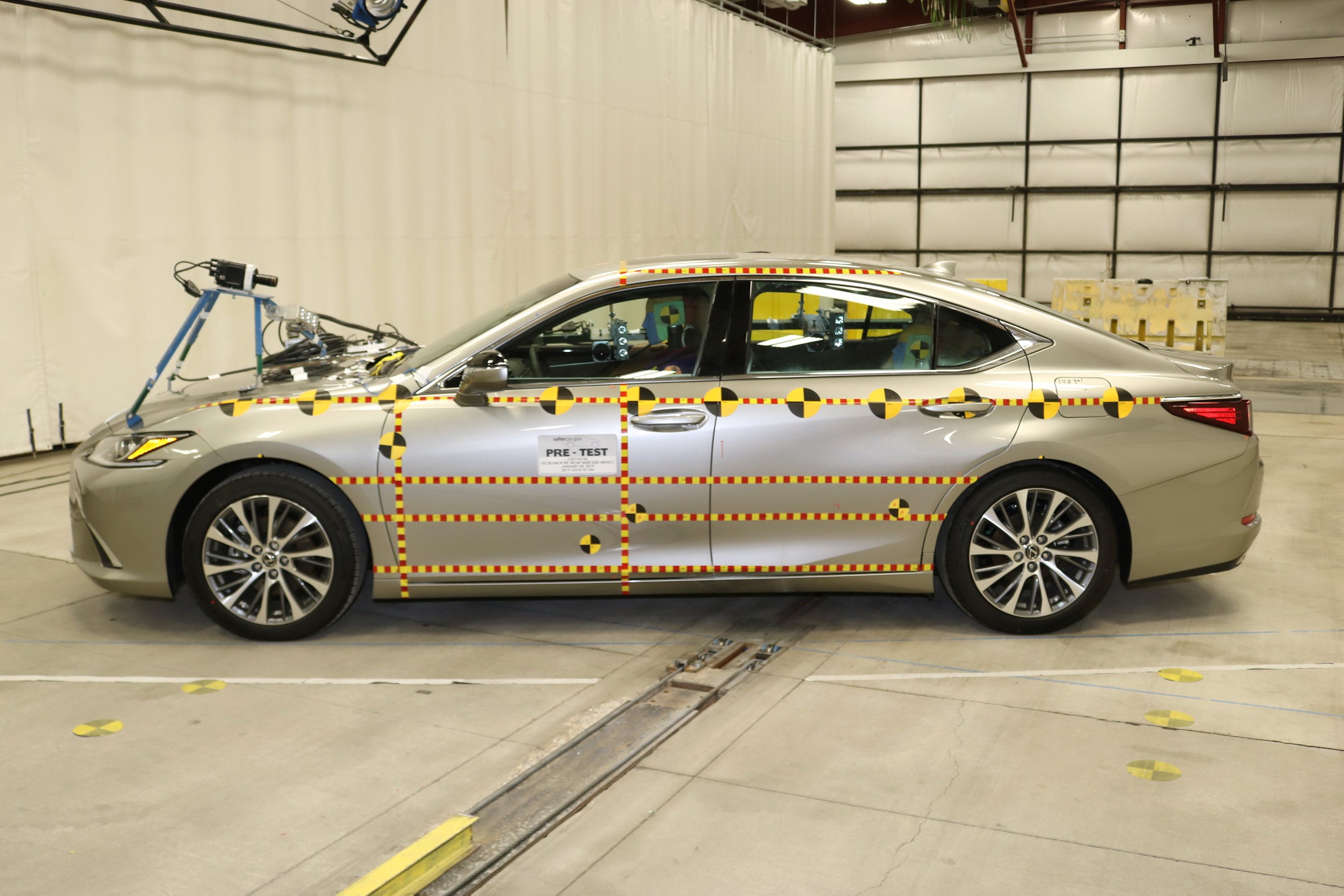 2019 LEXUS ES 350 crash image 7