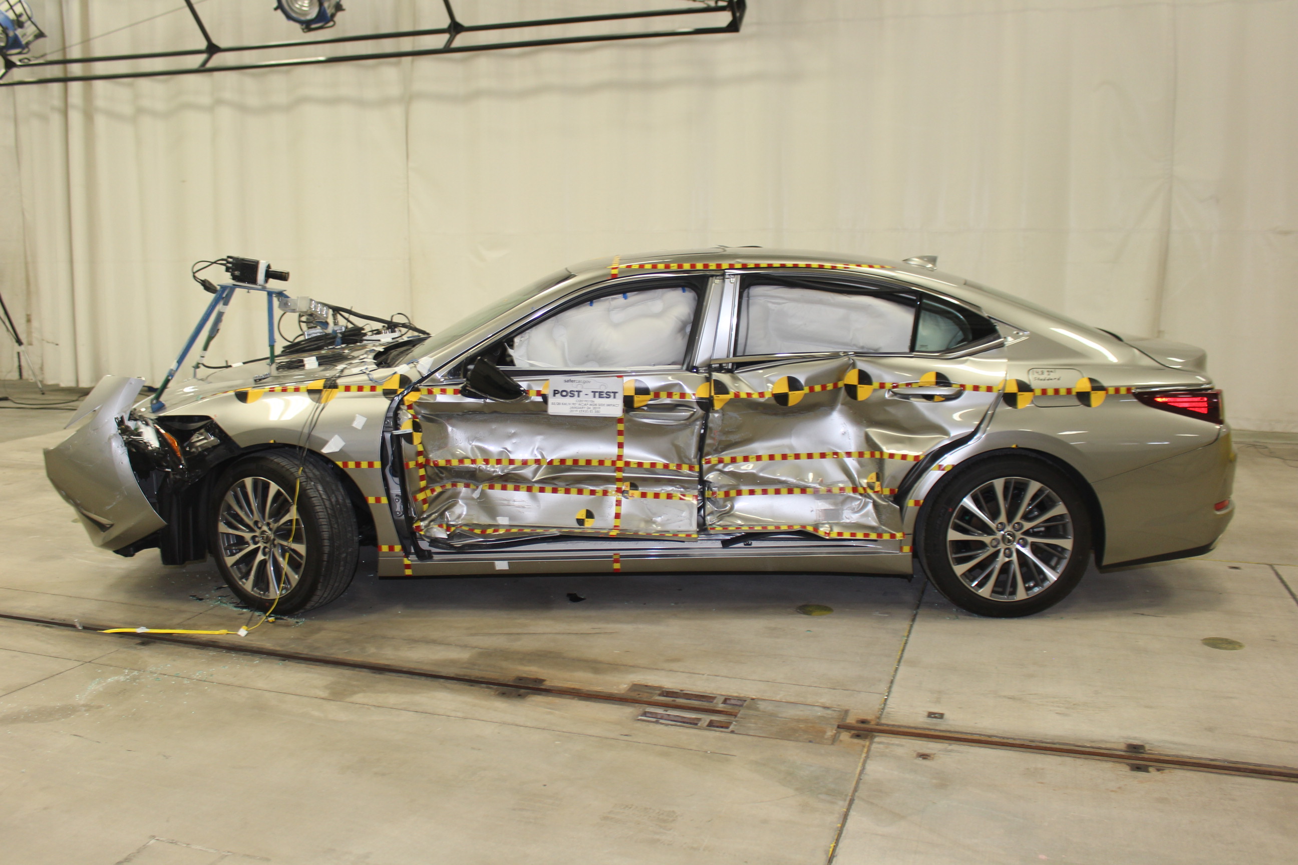 2019 LEXUS ES 350 crash image 8