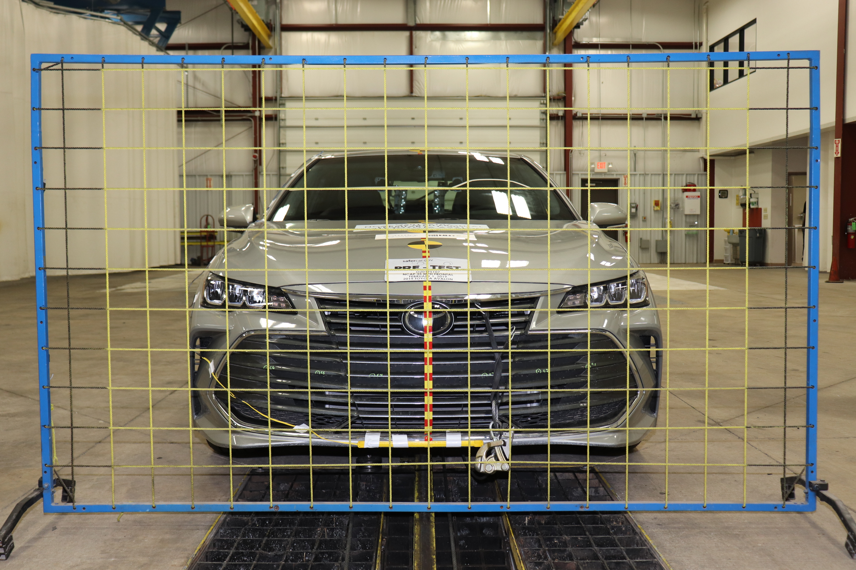 2019 TOYOTA AVALON crash image