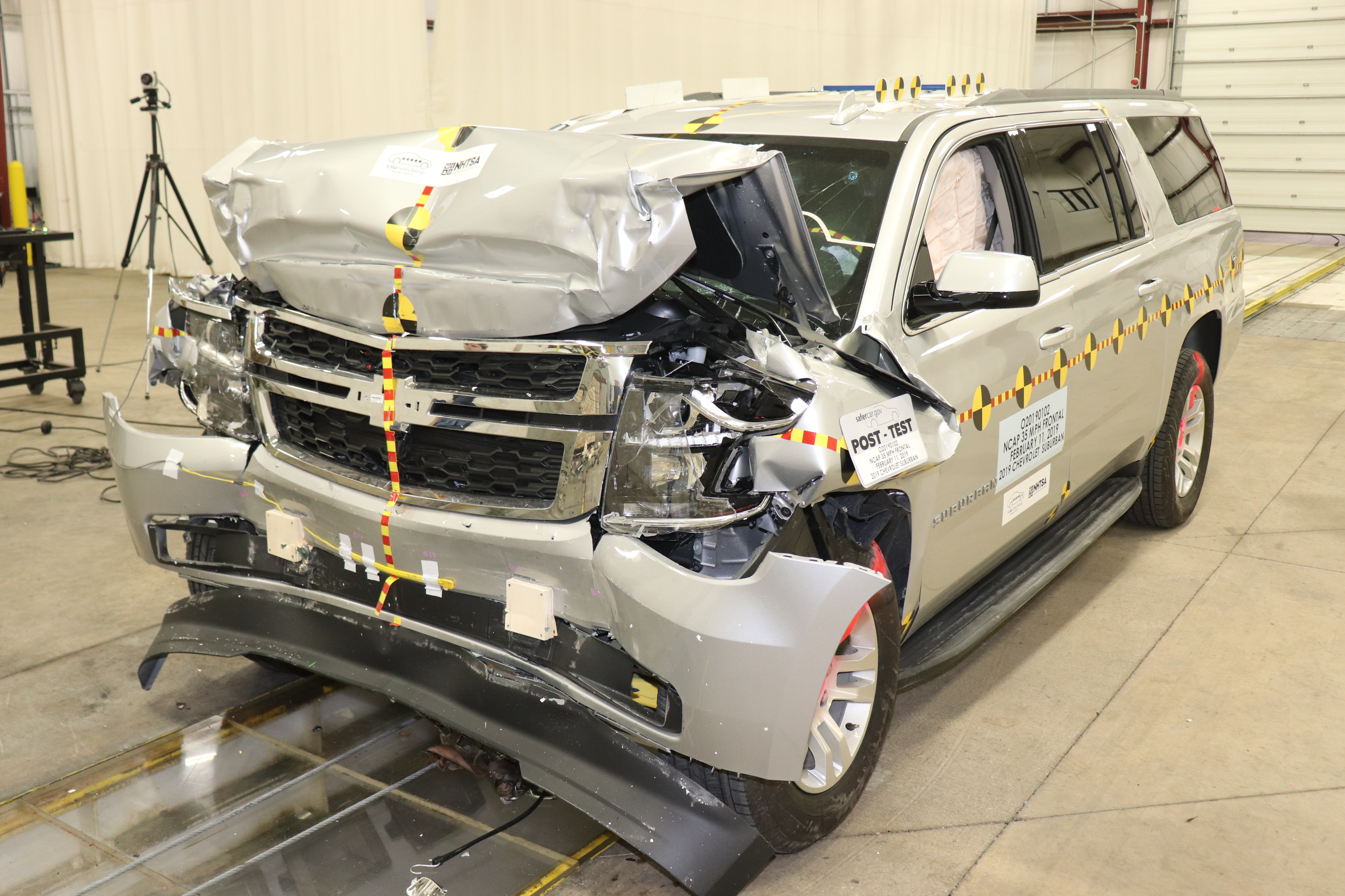 2019 CHEVROLET SUBURBAN crash image 11