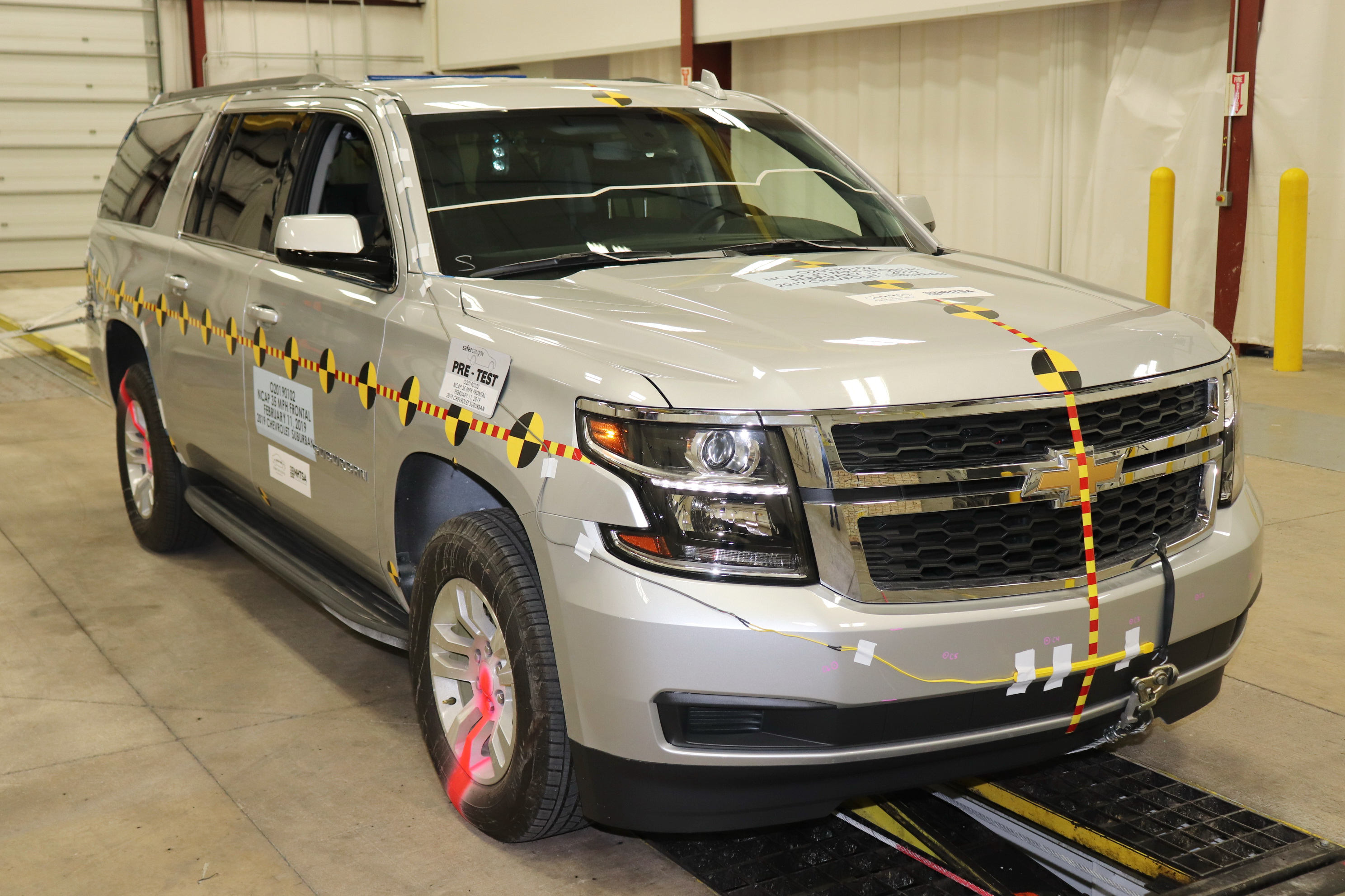 2019 CHEVROLET SUBURBAN crash image 14