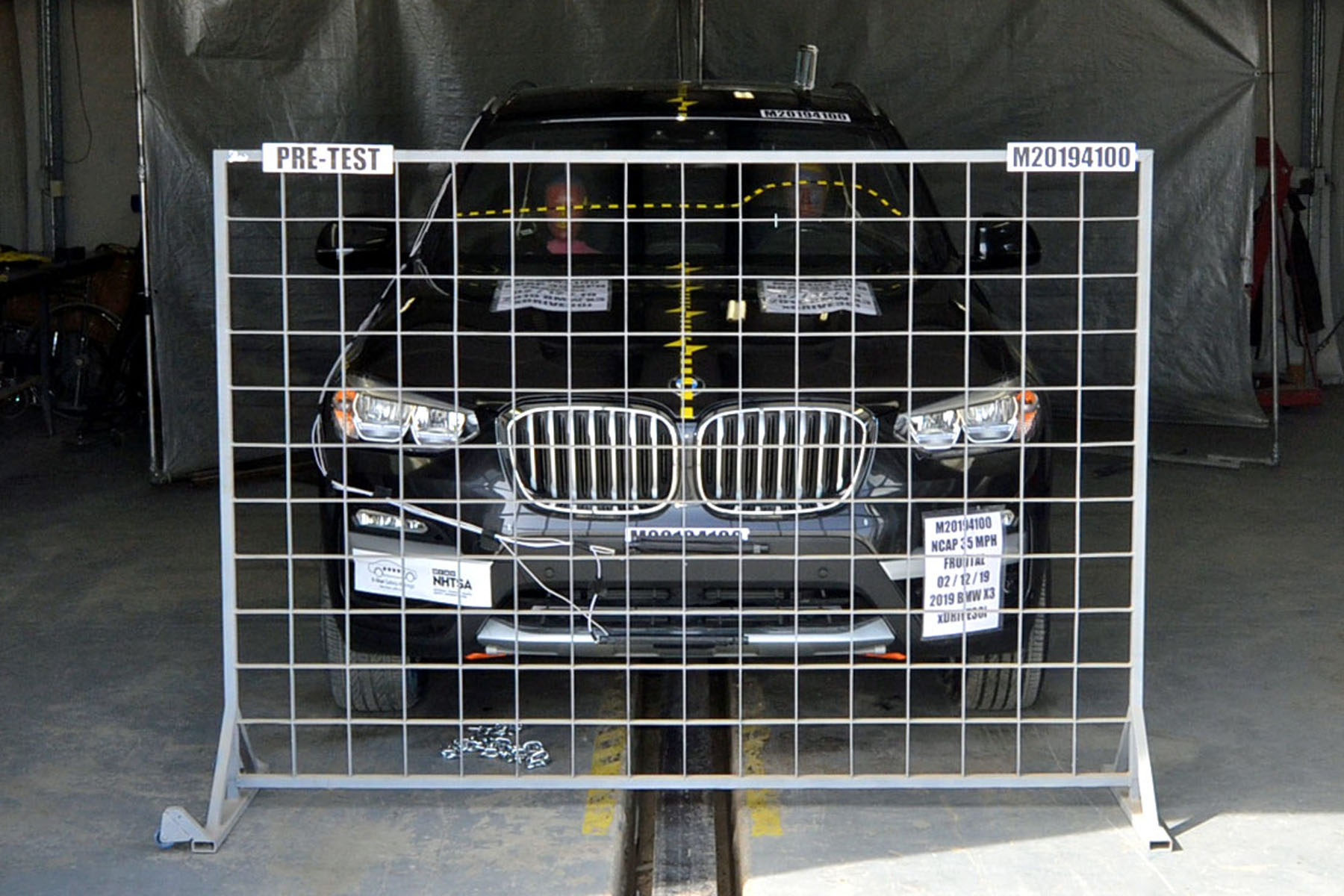 2019 BMW X3 crash image