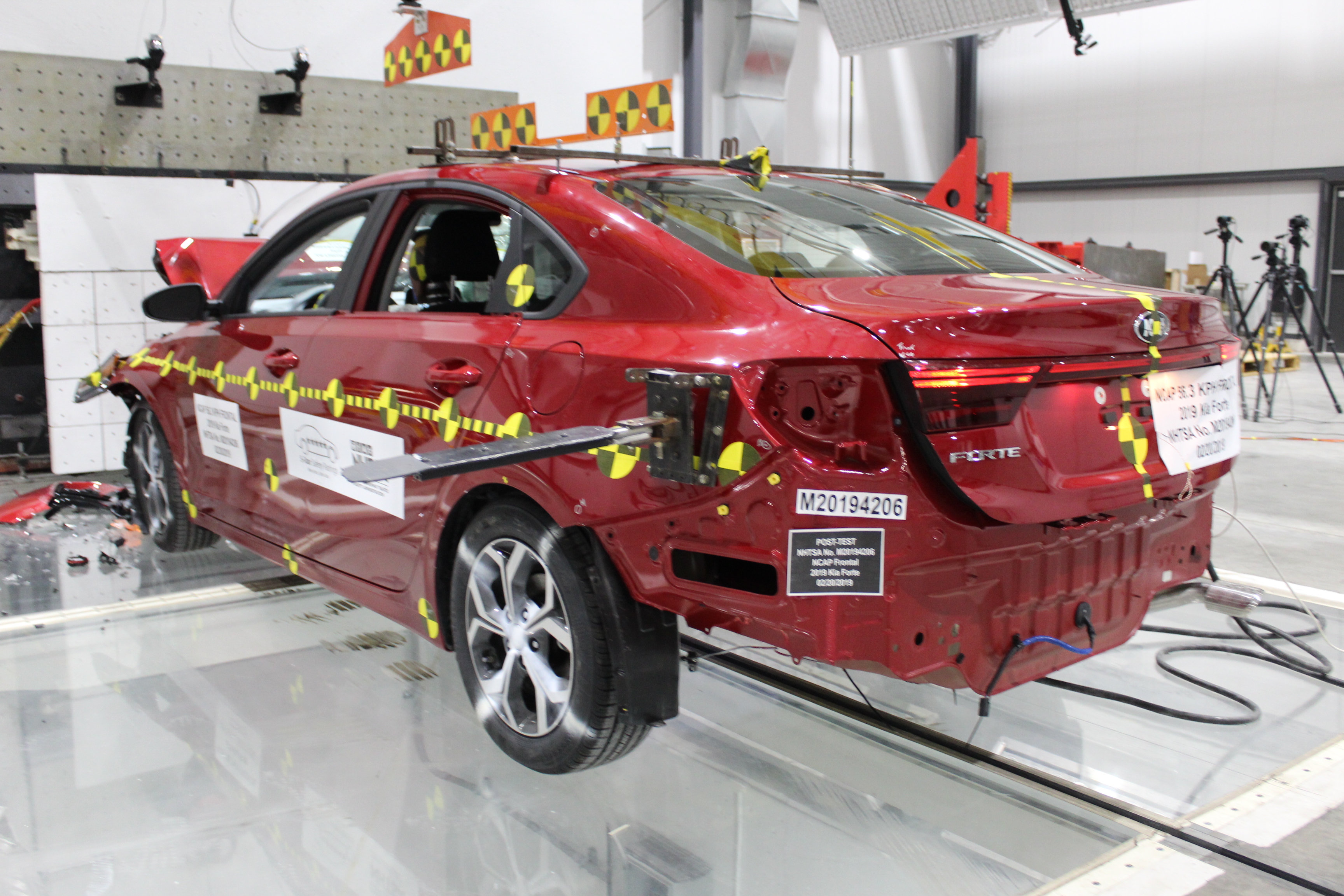 2019 KIA FORTE crash image 17