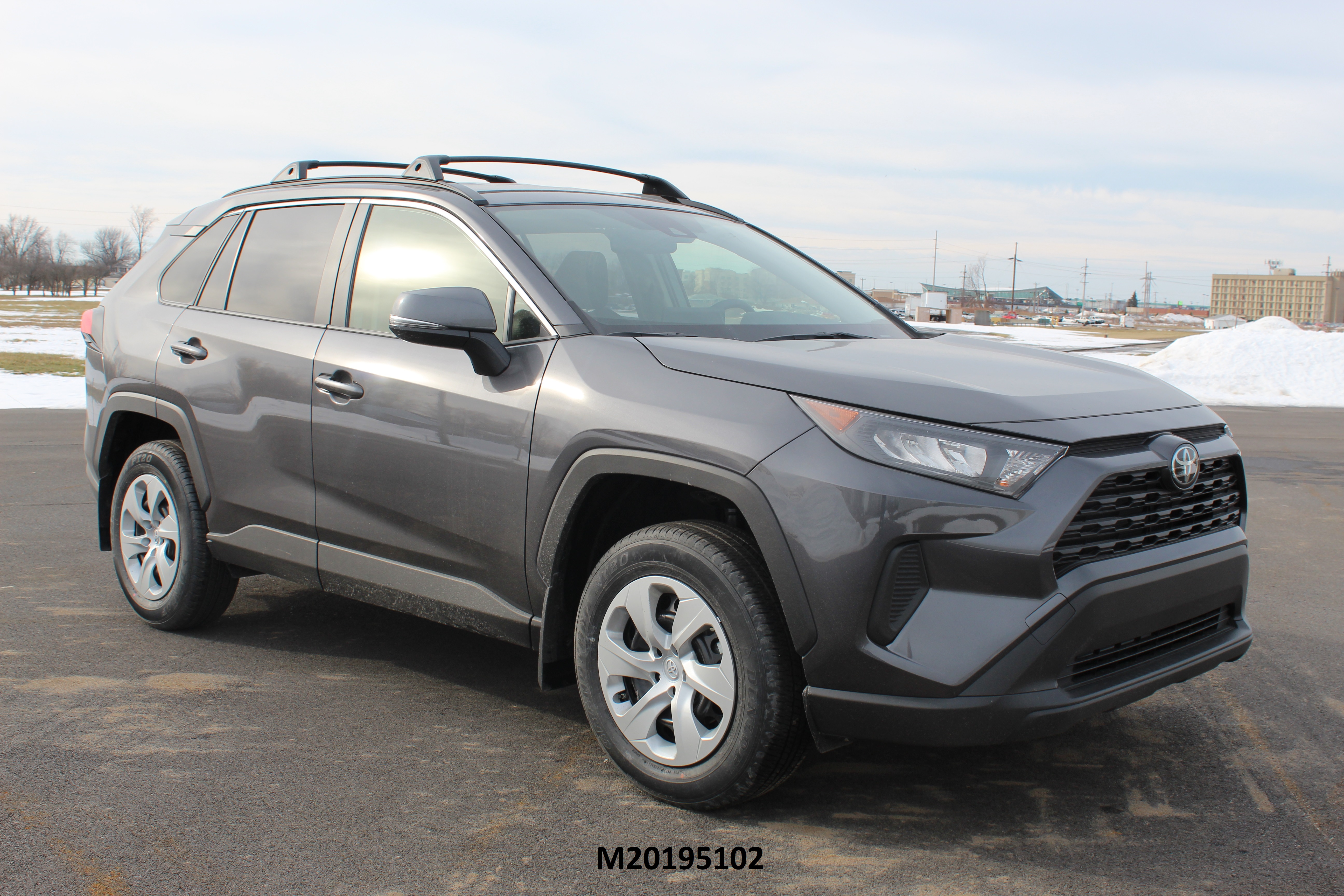 2019 TOYOTA RAV4 crash image