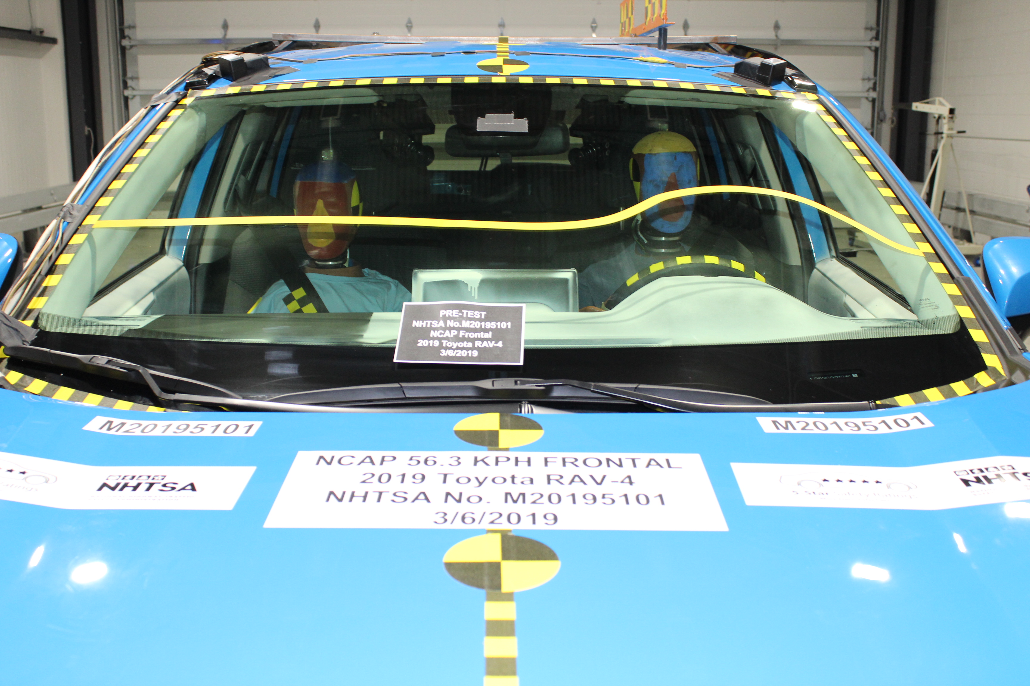 2019 TOYOTA RAV4 crash image 19