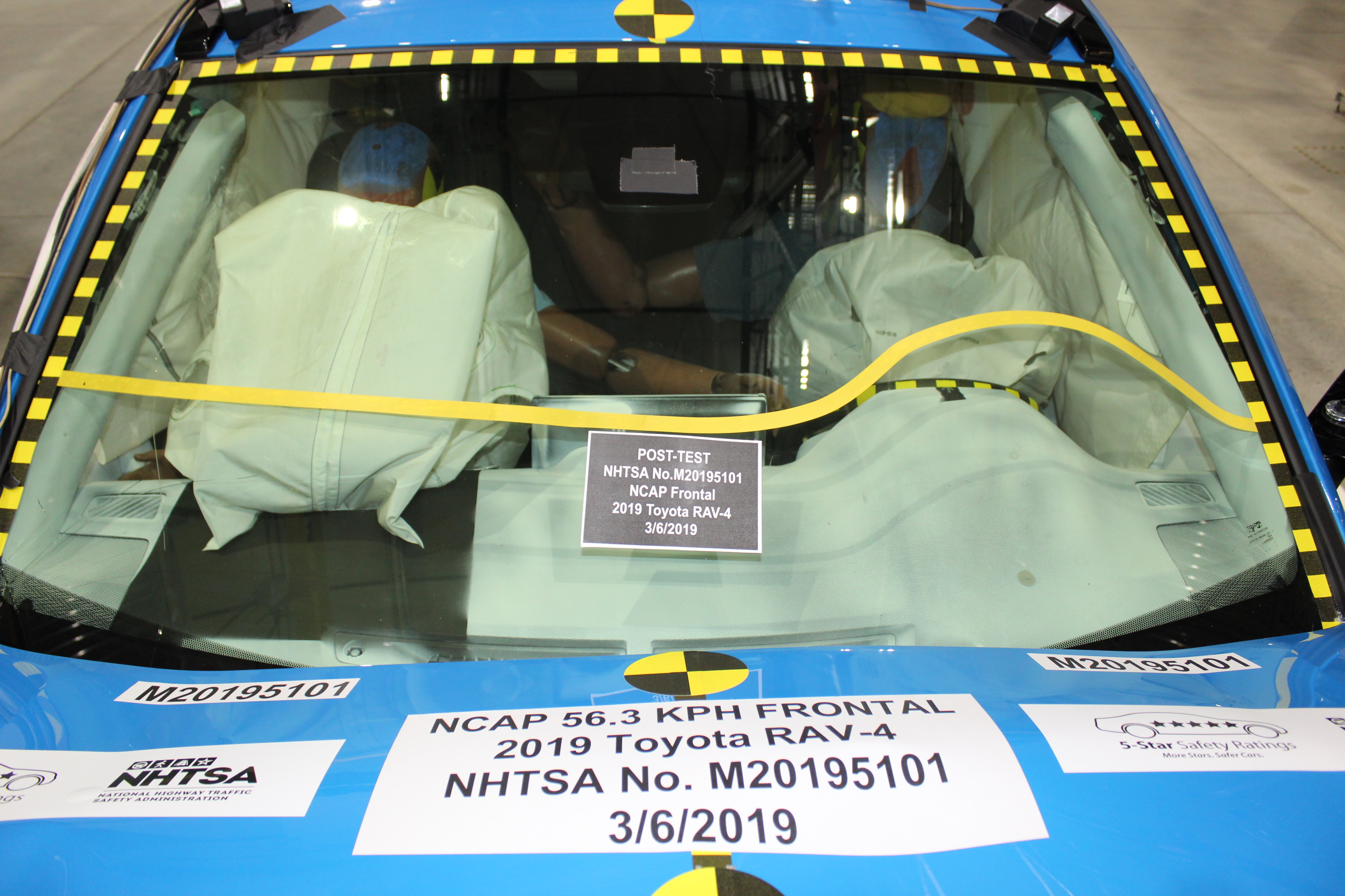 2019 TOYOTA RAV4 crash image 20
