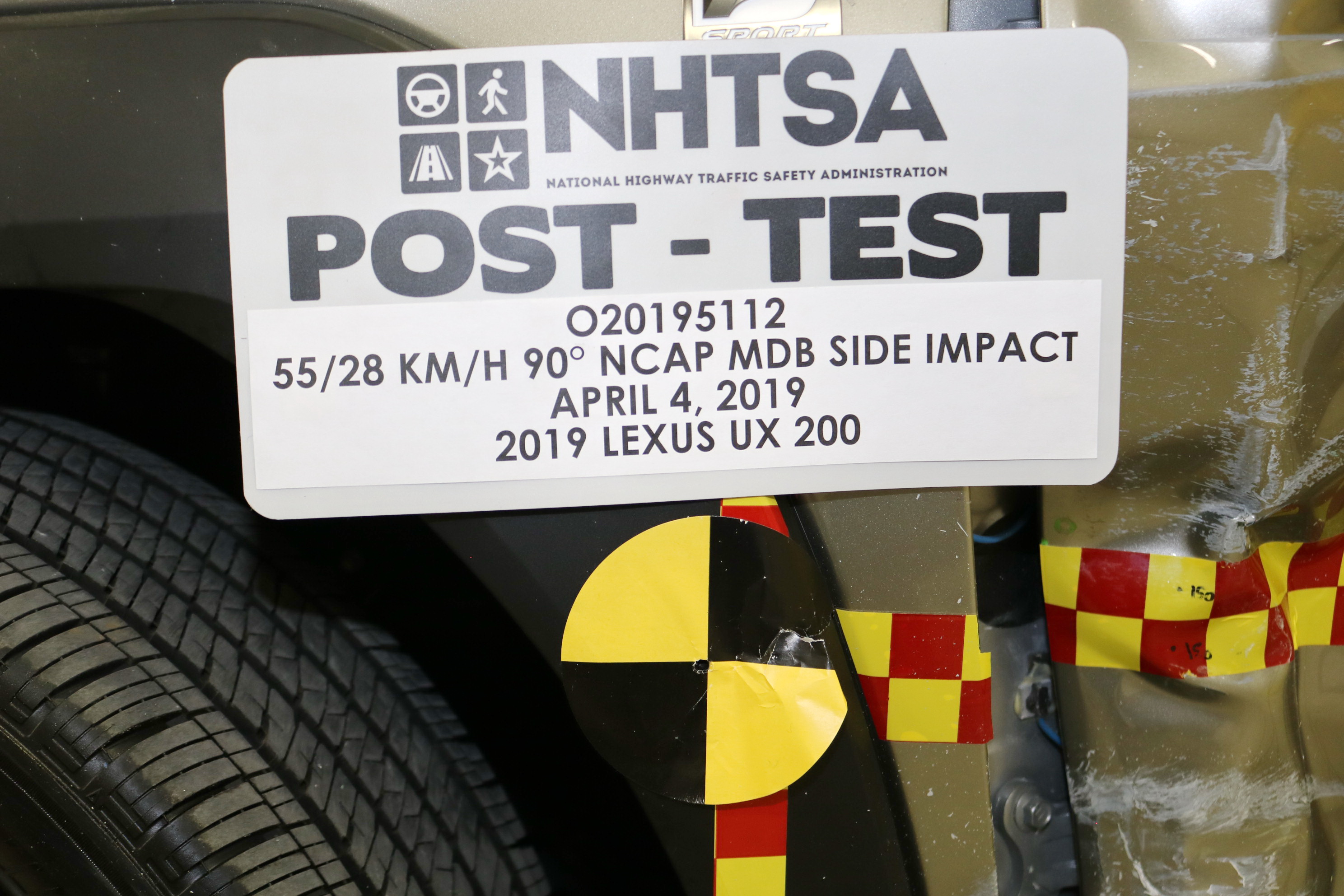 2019 LEXUS UX 200 crash image 20