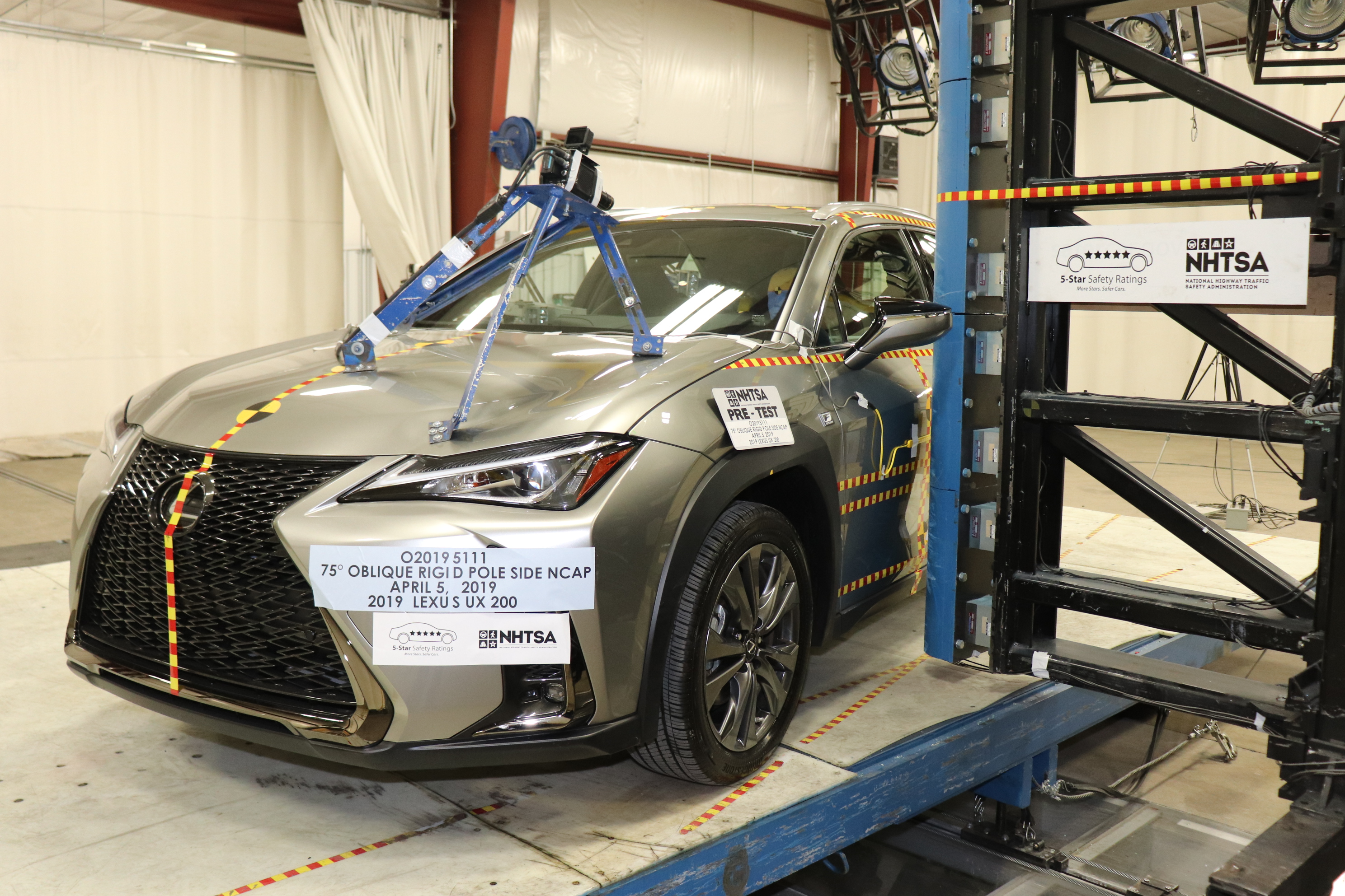 2019 LEXUS UX 200 crash image 17