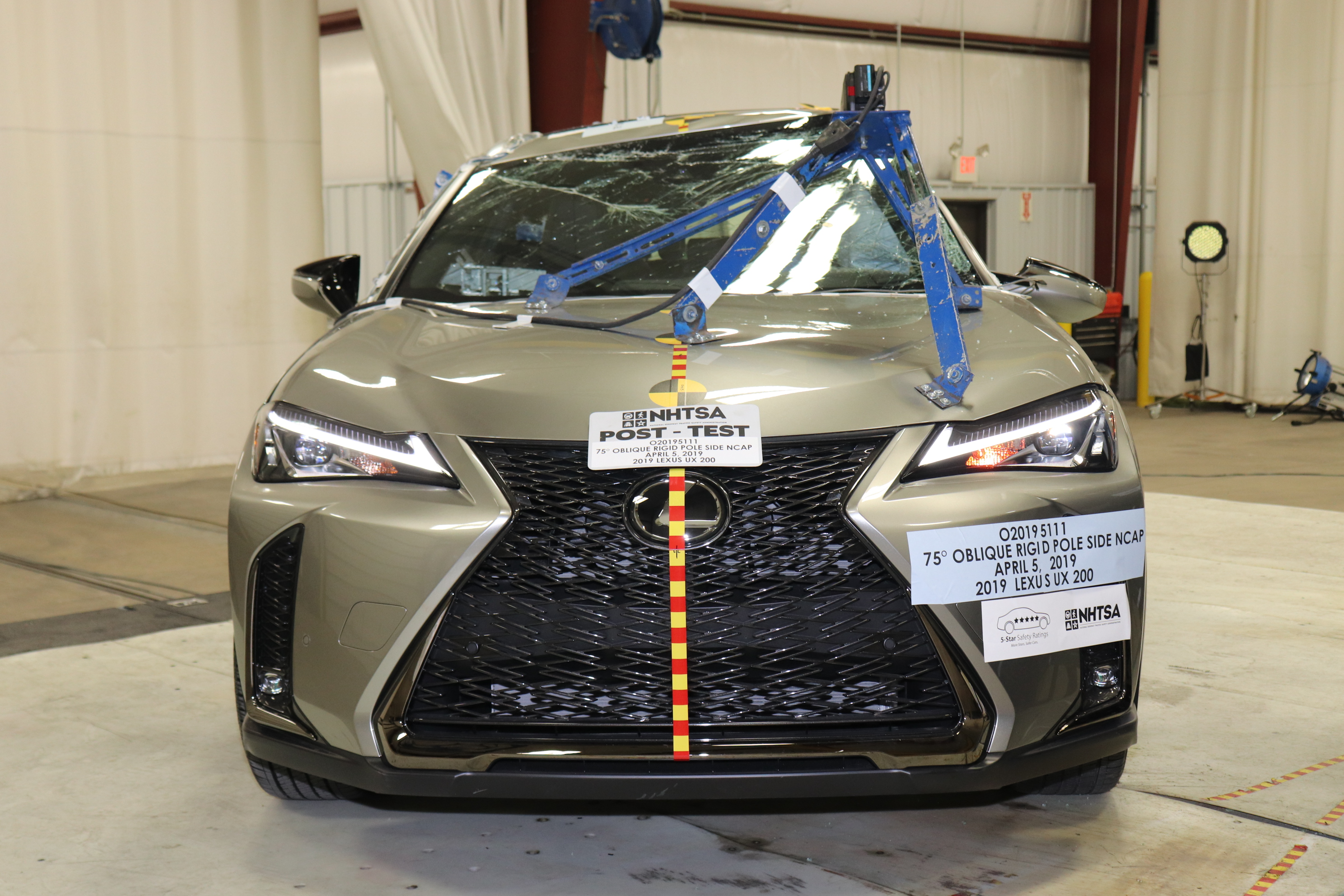 2019 LEXUS UX 200 crash image 4