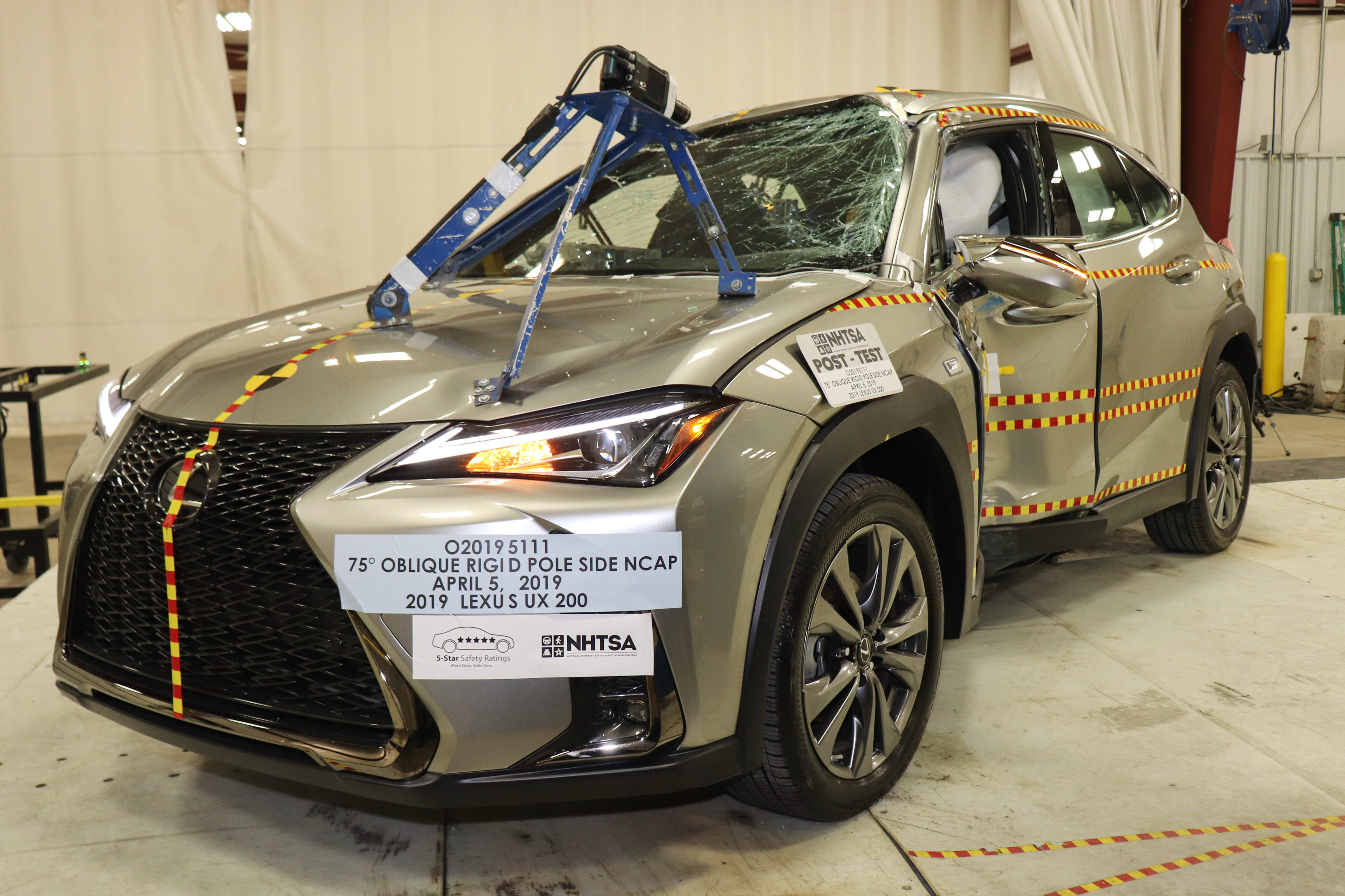 2019 LEXUS UX 200 crash image 6