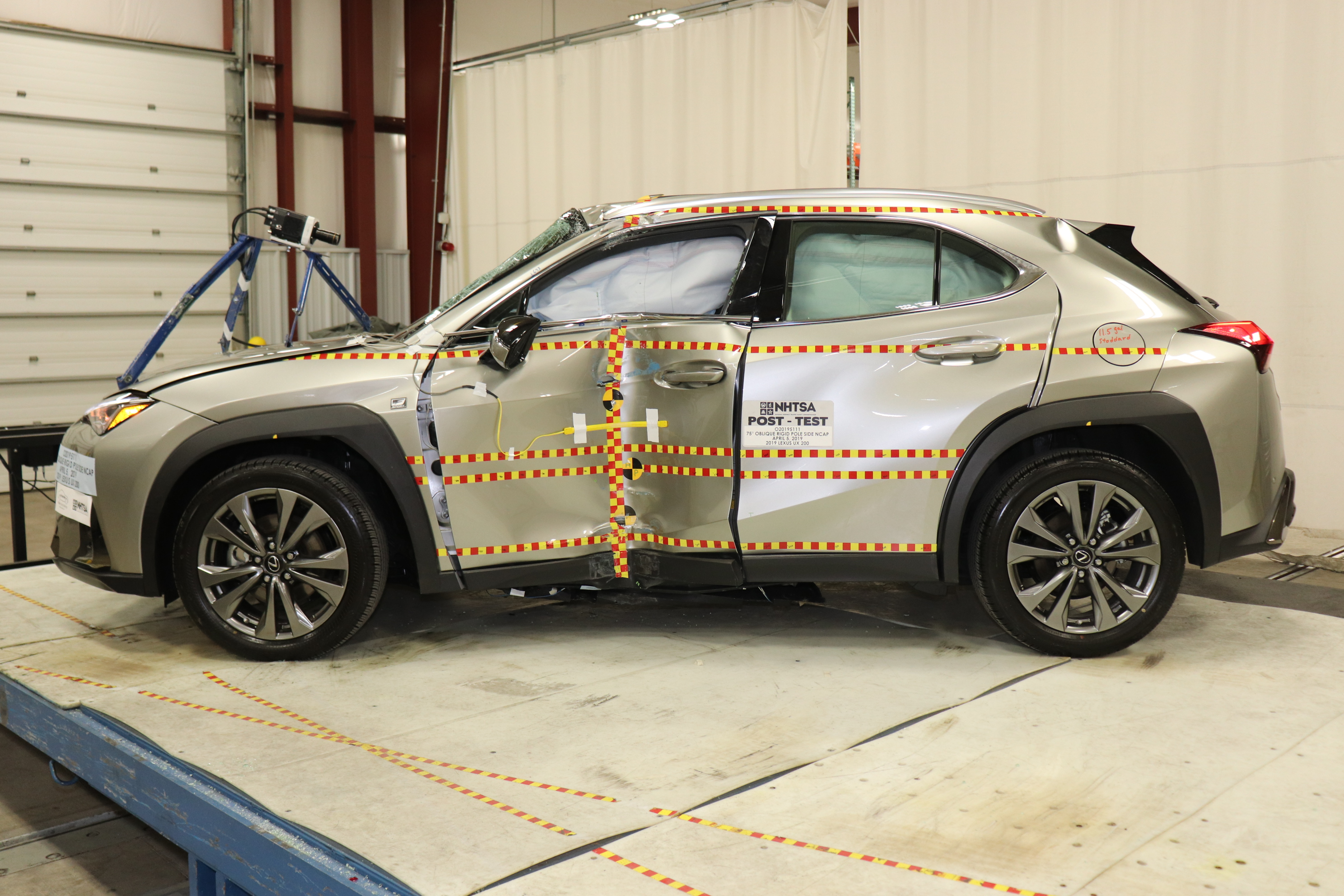 2019 LEXUS UX 200 crash image 8
