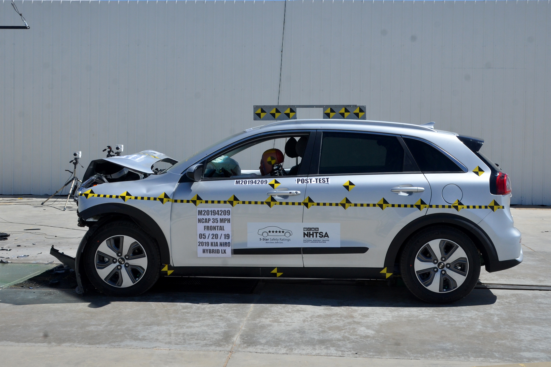 2019 KIA NIRO crash image 11