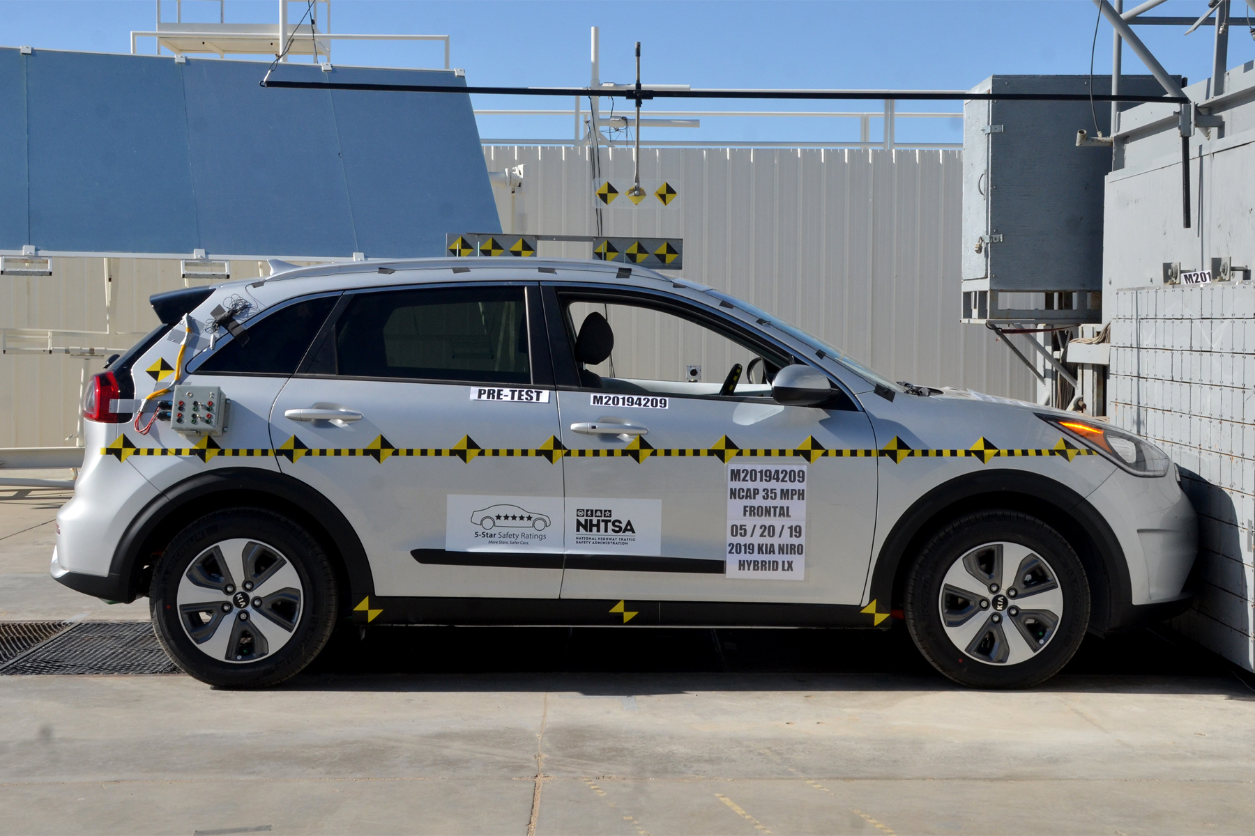 2019 KIA NIRO crash image 12