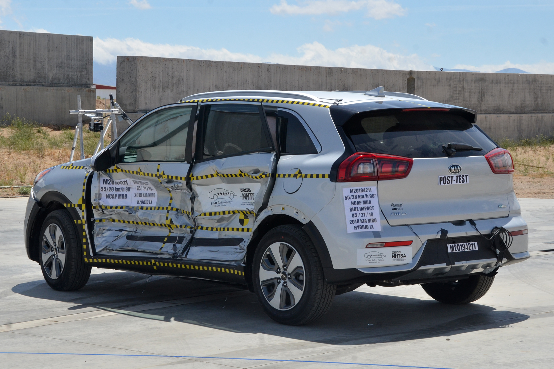 2019 KIA NIRO crash image 10