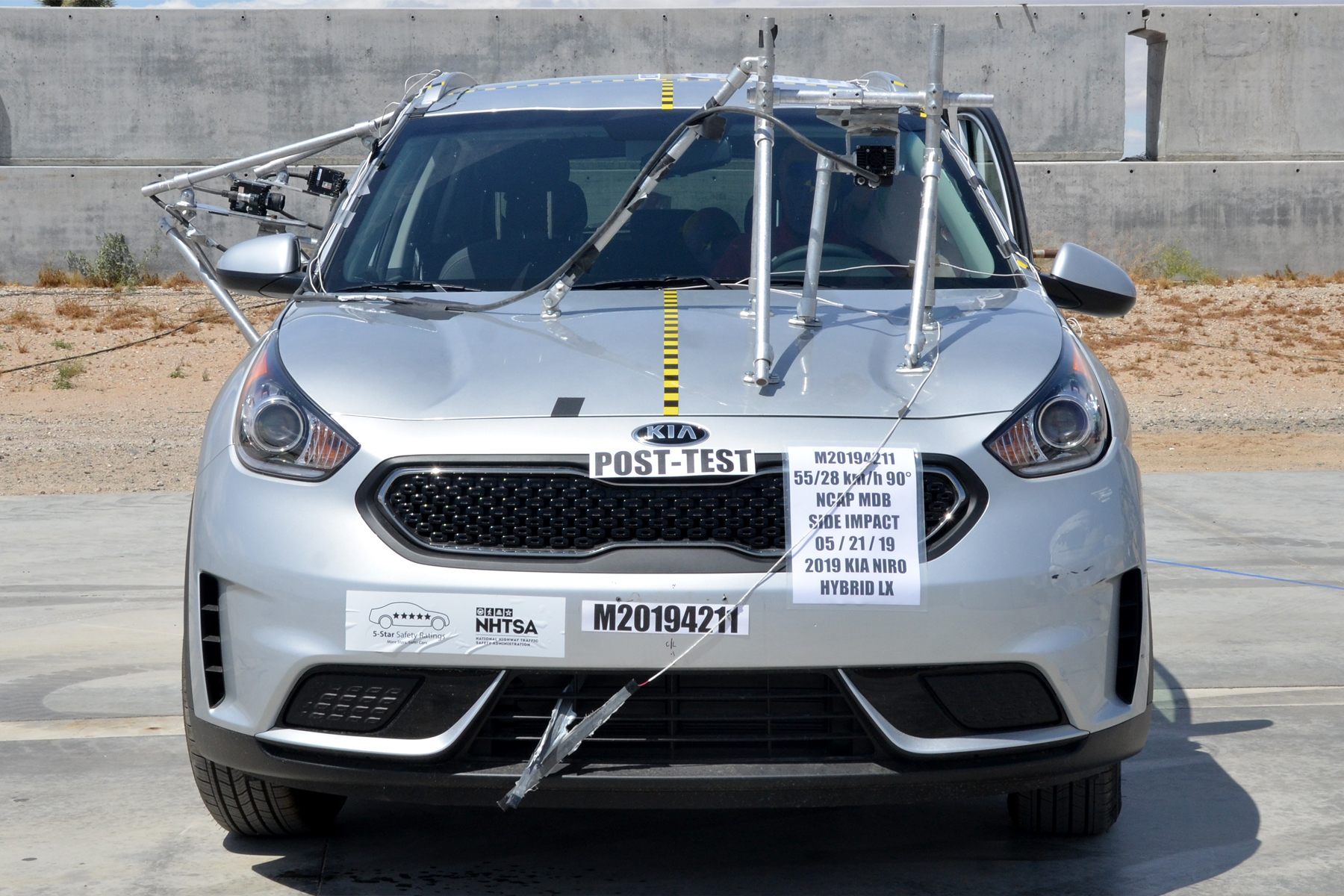 2019 KIA NIRO crash image 4