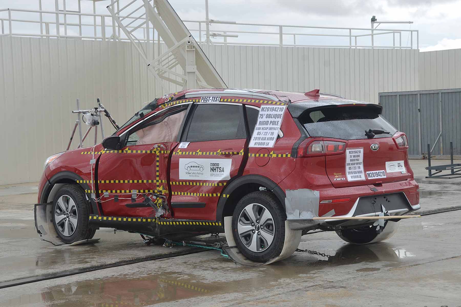 2019 KIA NIRO crash image 10