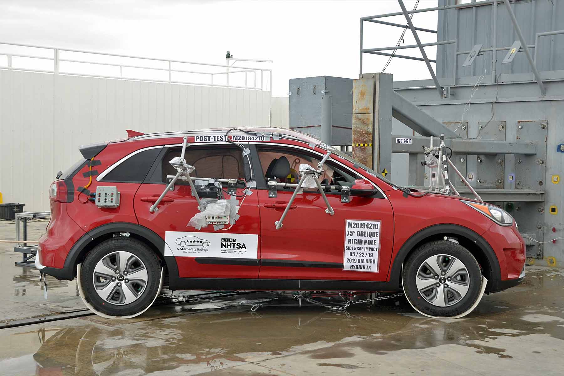 2019 KIA NIRO crash image 14