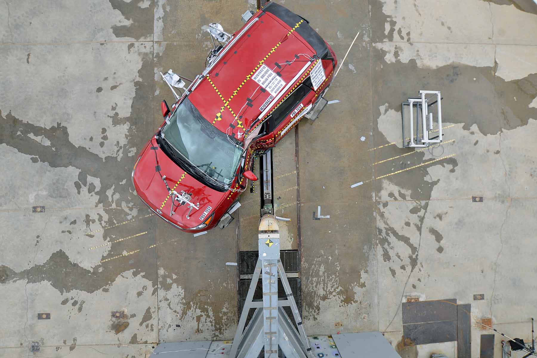 2019 KIA NIRO crash image 16