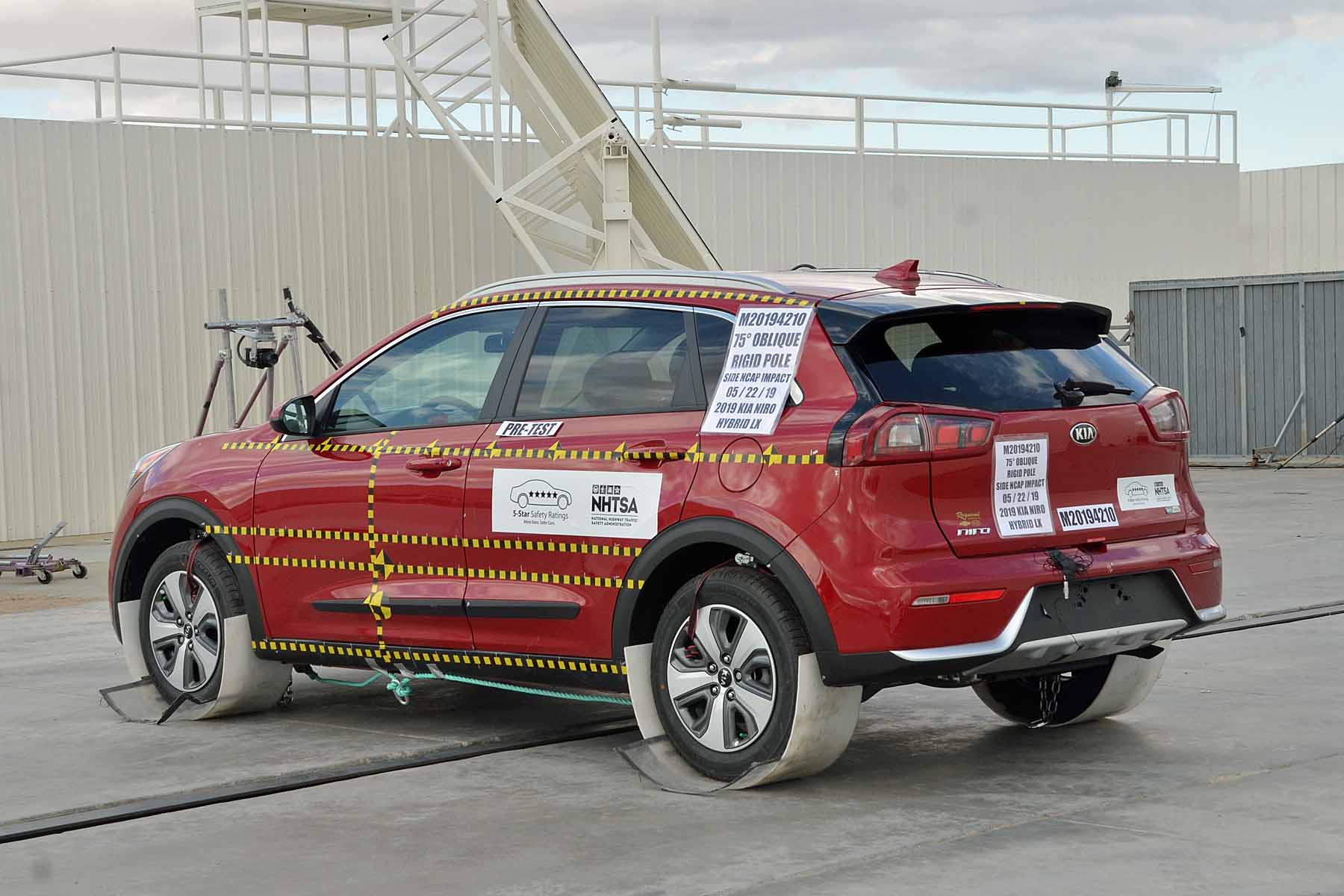 2019 KIA NIRO crash image 9