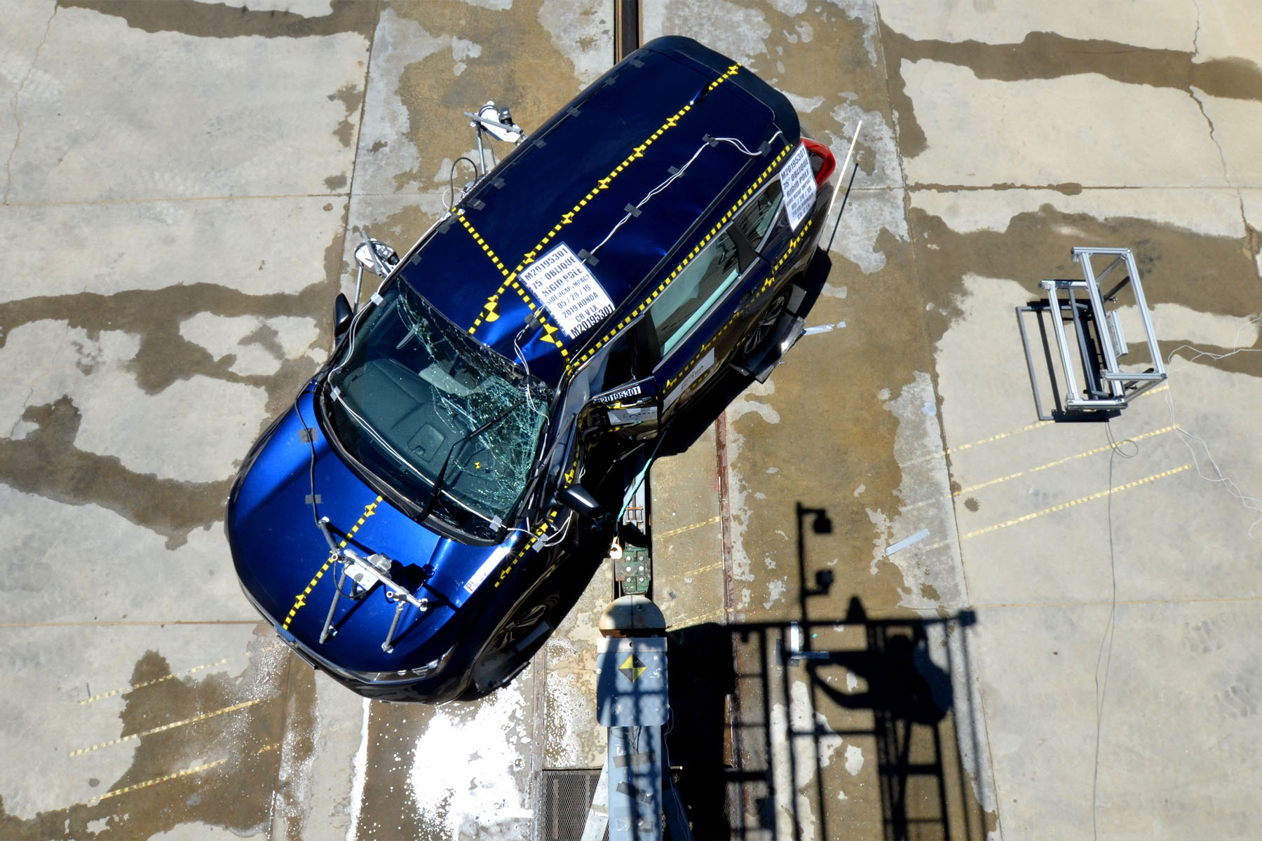 2019 HONDA CR-V crash image 16