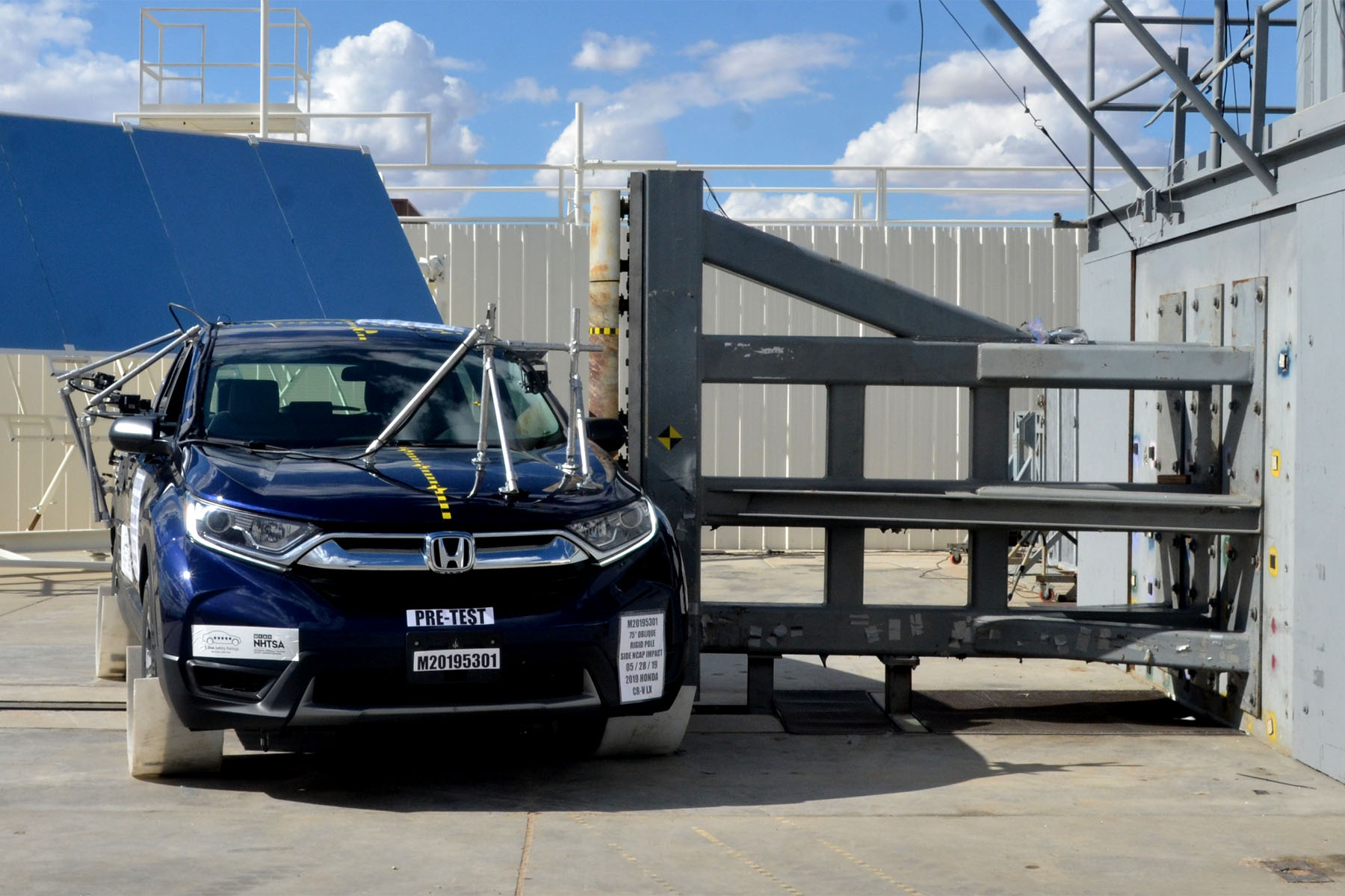 2019 HONDA CR-V crash image 17