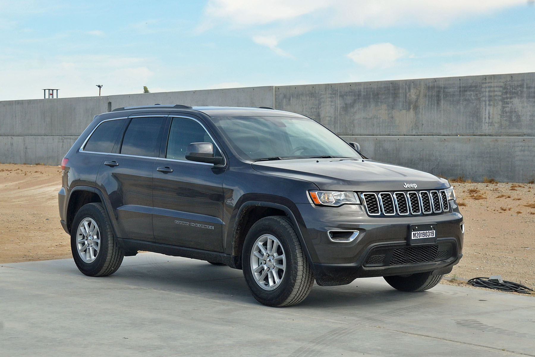 2019 JEEP GRAND CHEROKEE crash-test photo