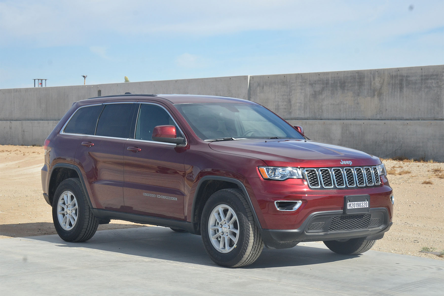 2019 JEEP GRAND CHEROKEE crash-test photo