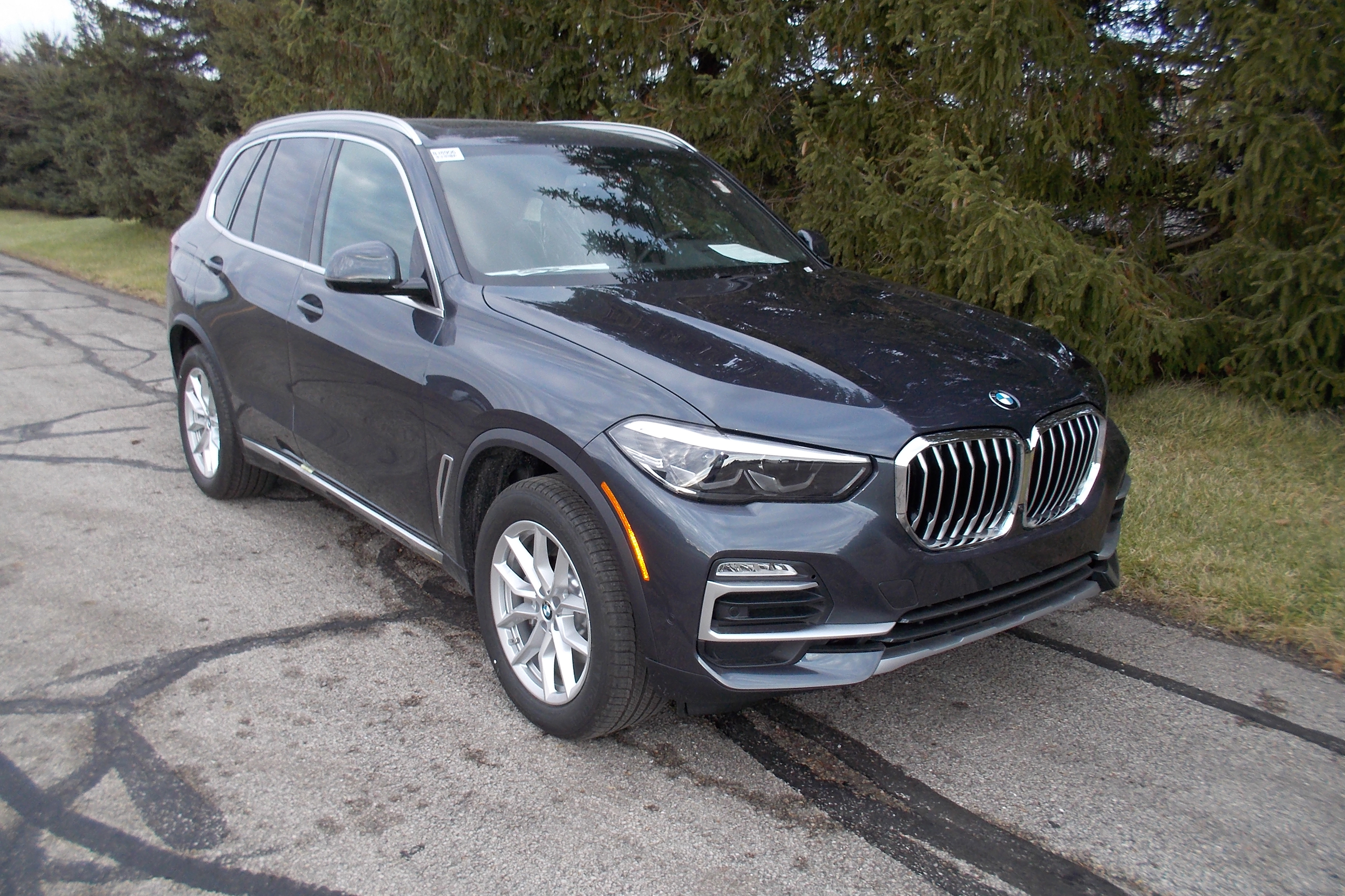 2019 BMW X5 crash image