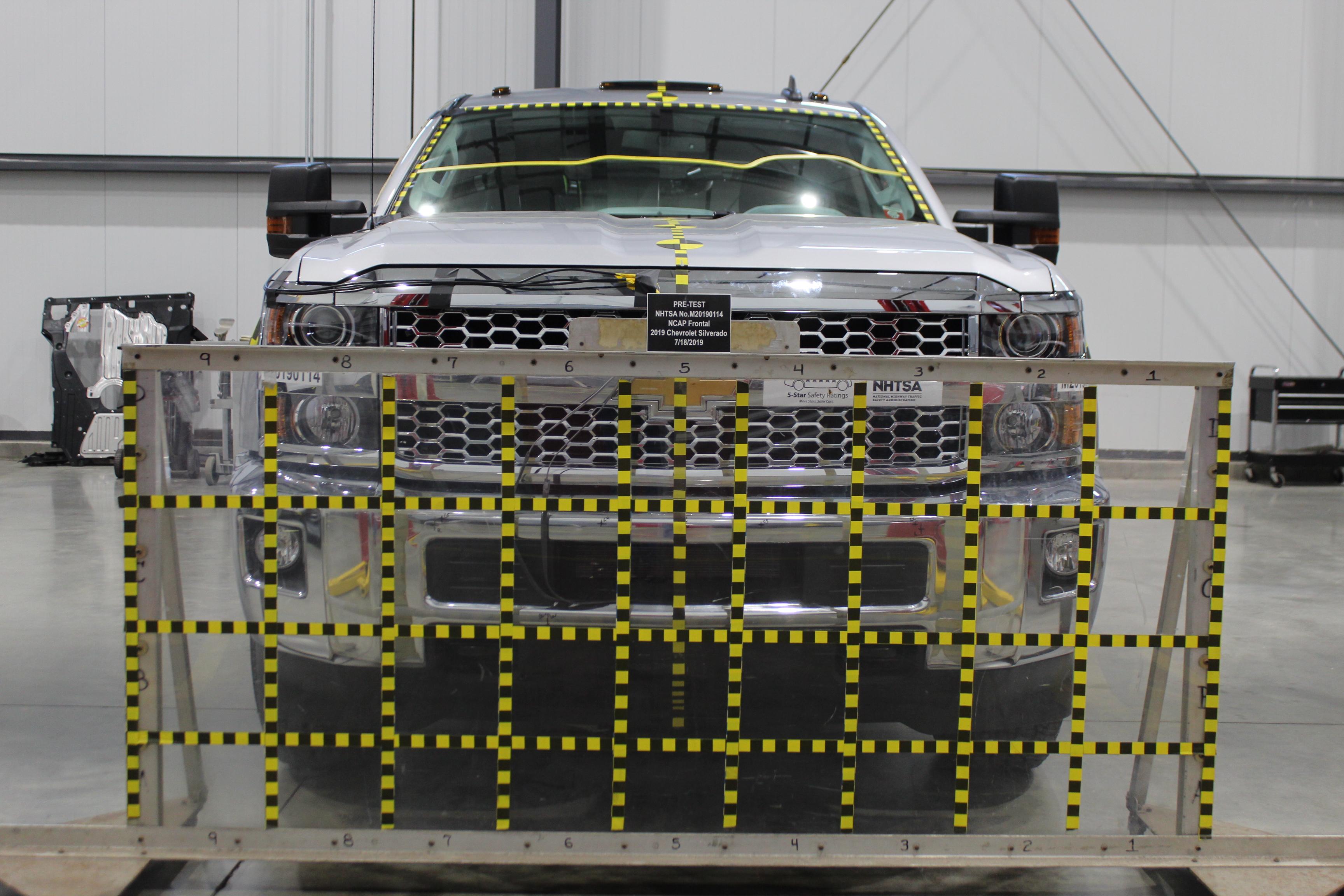 2019 CHEVROLET SILVERADO 2500 crash image