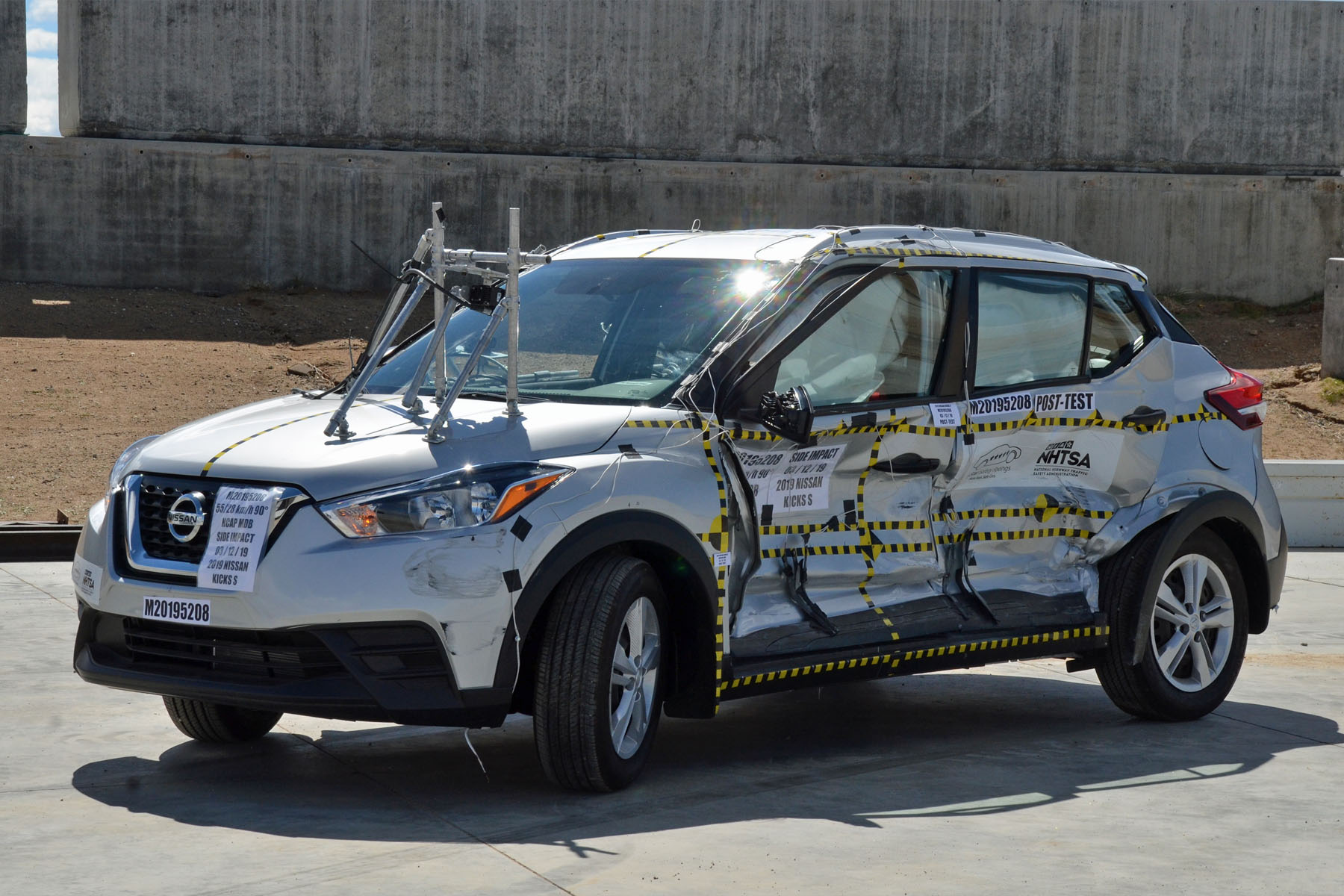 2019 NISSAN OTHER crash image 3