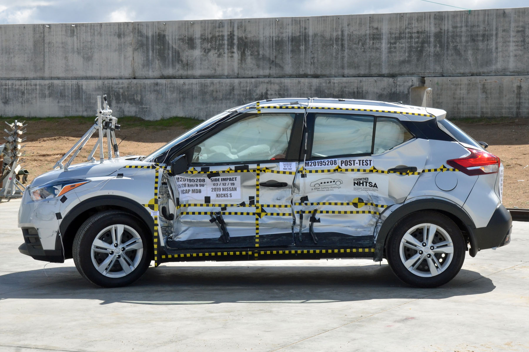 2019 NISSAN OTHER crash image 4