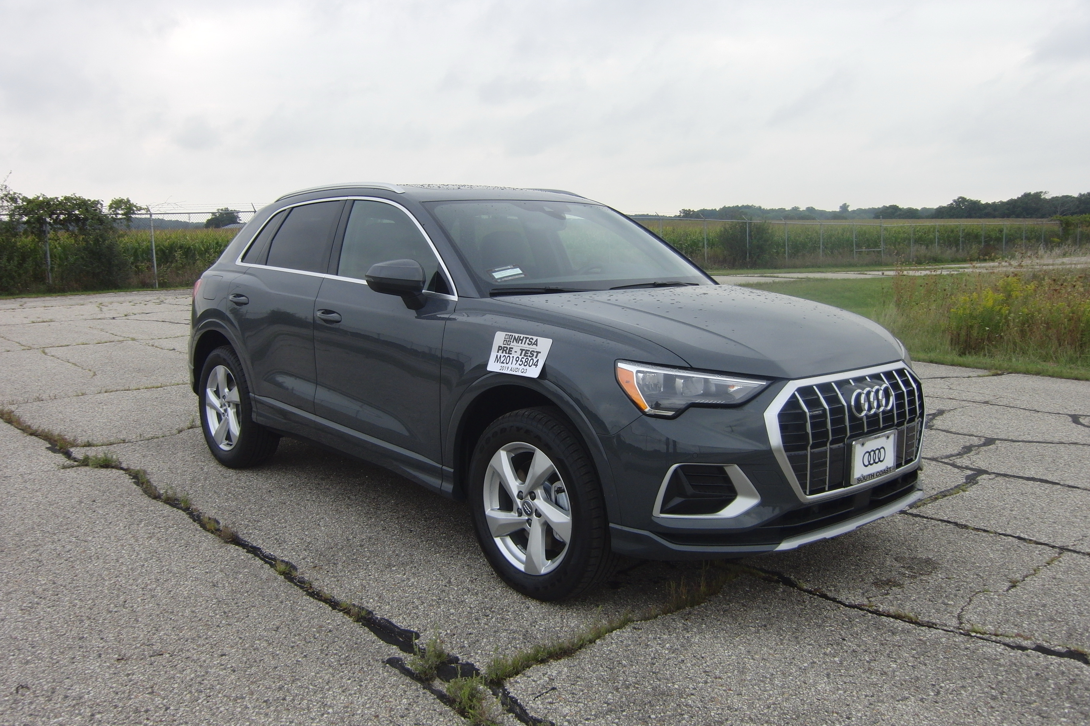 2019 AUDI Q3 crash-test photo