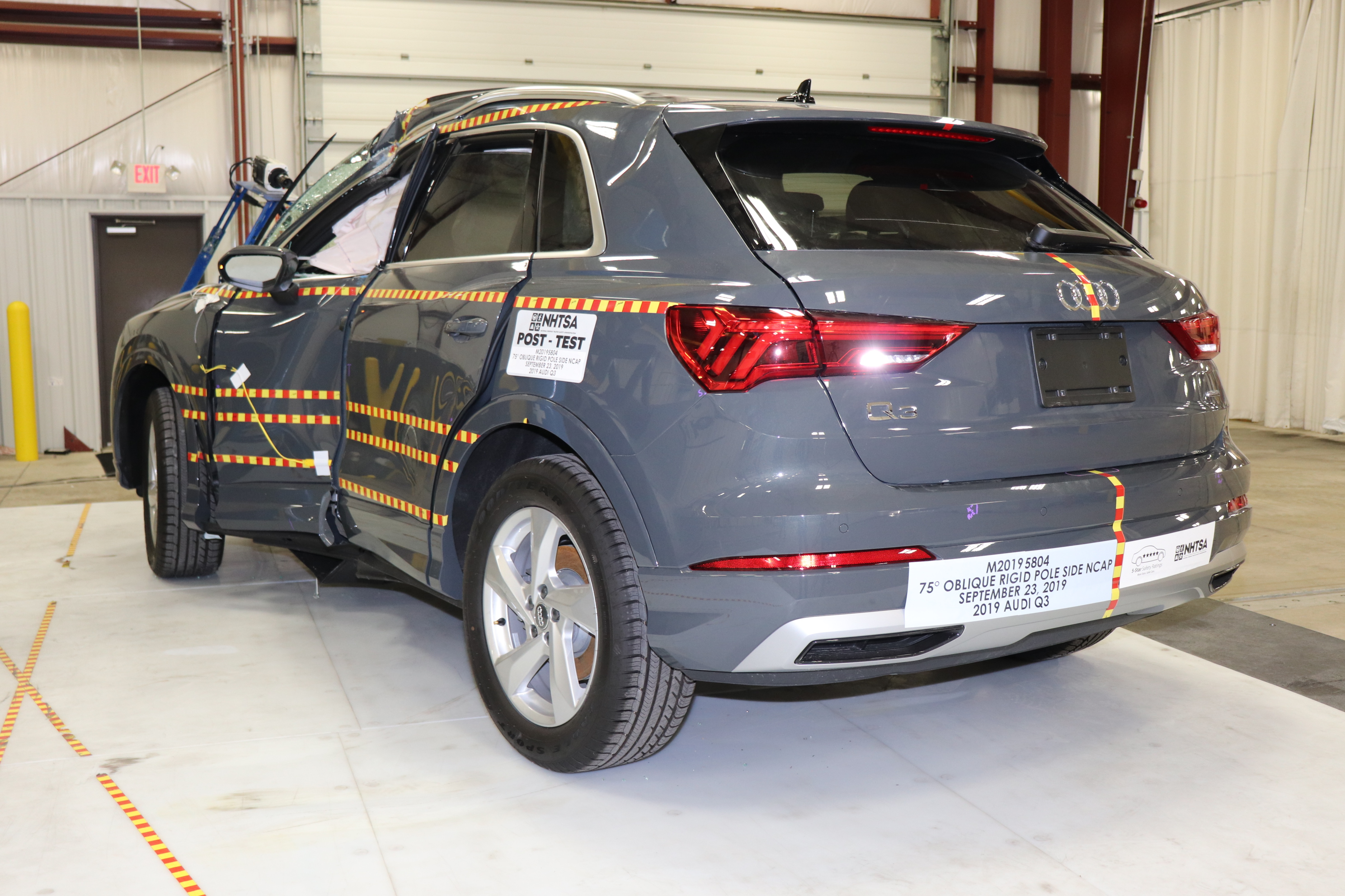 2019 AUDI Q3 crash image 10