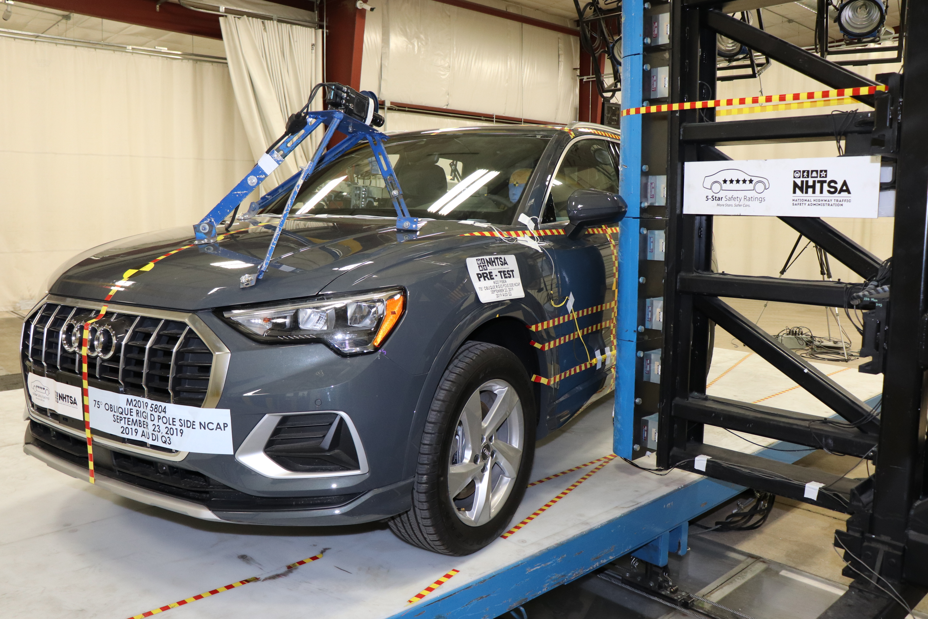 2019 AUDI Q3 crash image 17