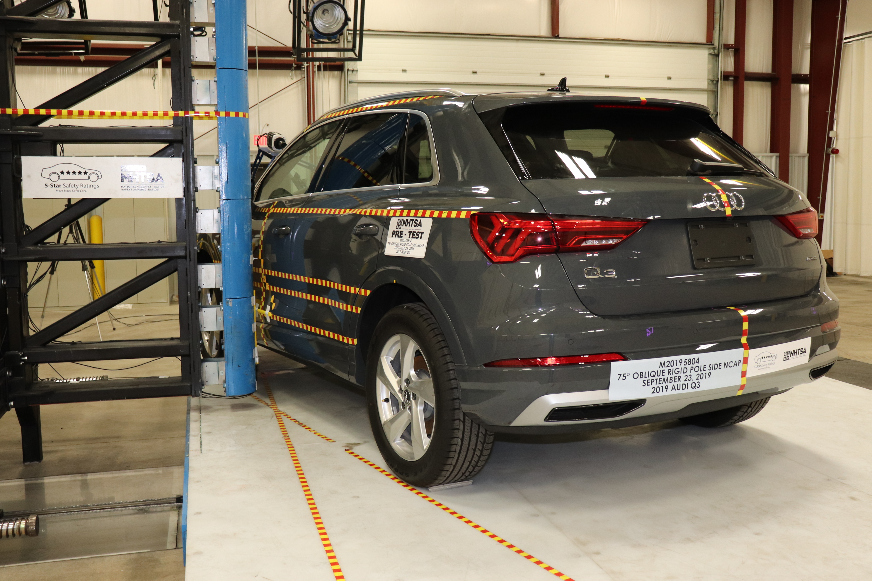 2019 AUDI Q3 crash image 18