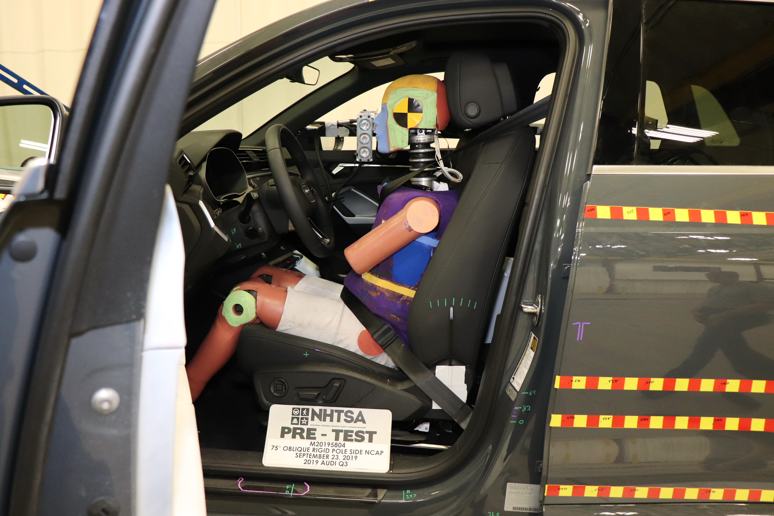 2019 AUDI Q3 crash image 23
