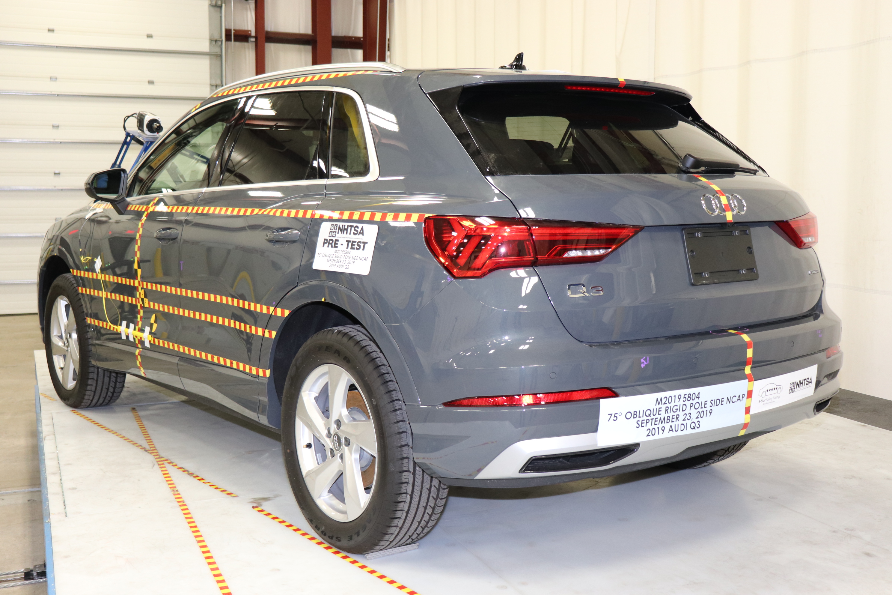 2019 AUDI Q3 crash image 9