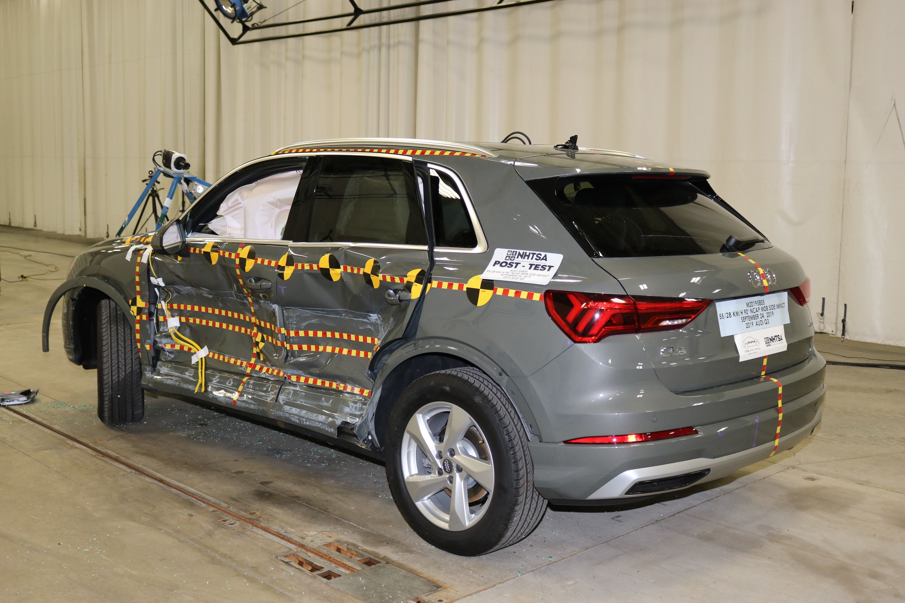 2019 AUDI Q3 crash image 10