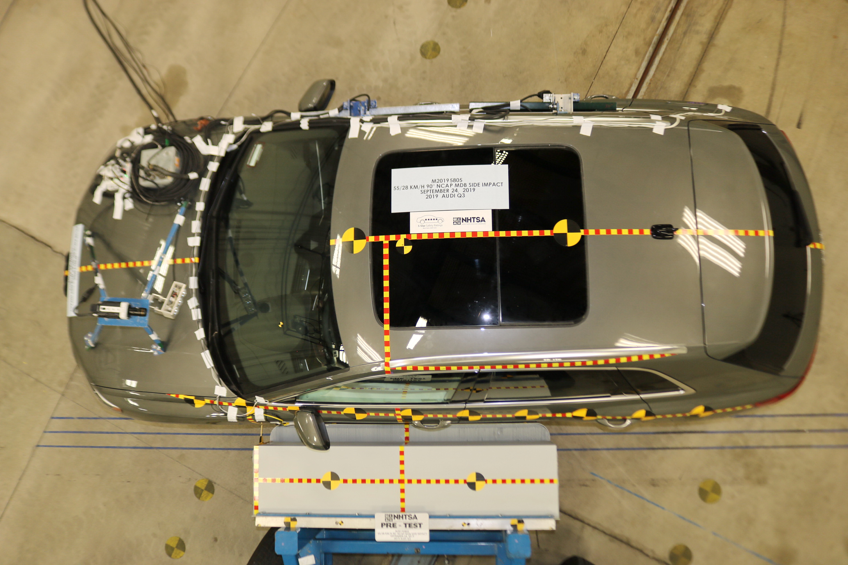 2019 AUDI Q3 crash image 15