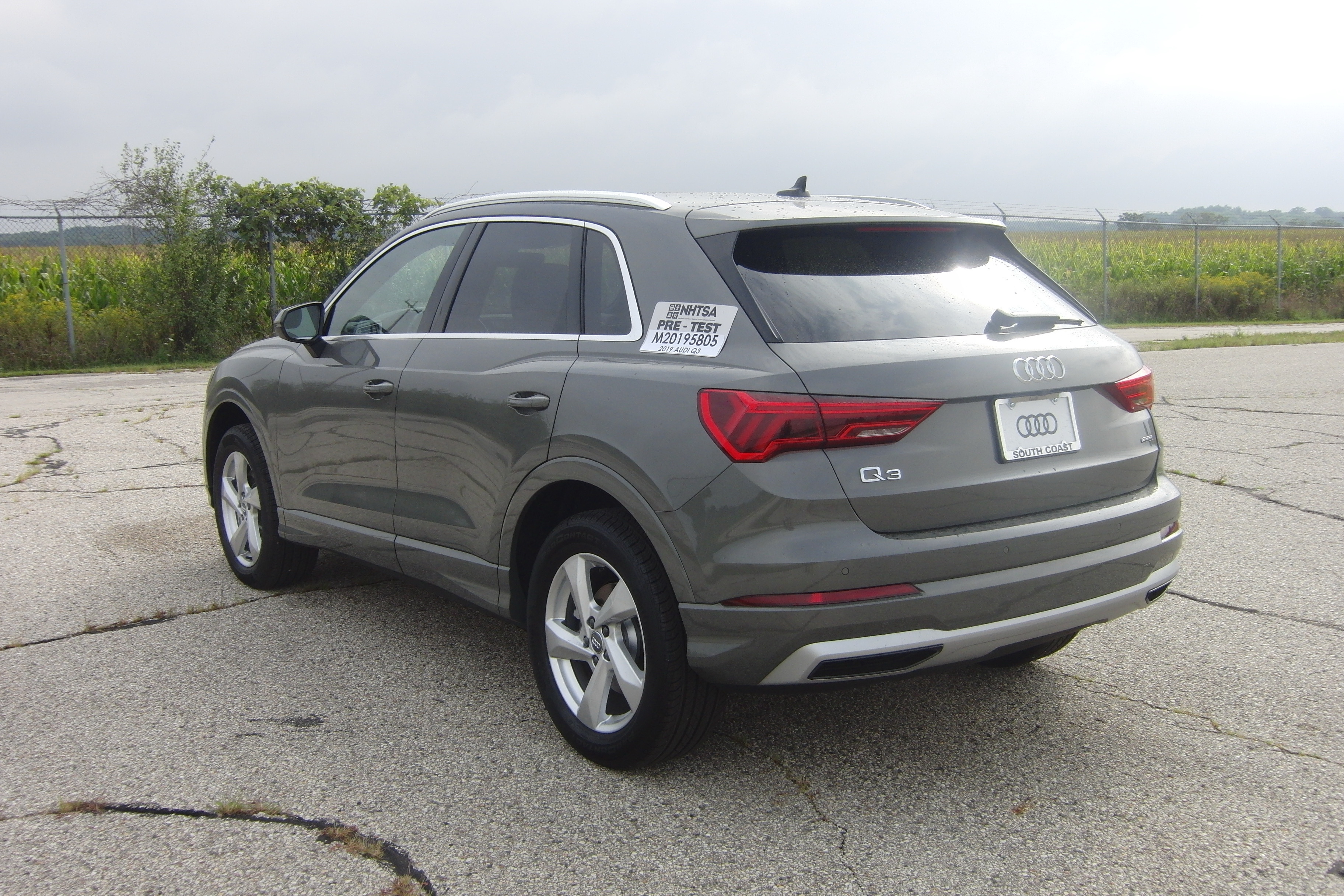 2019 AUDI Q3 crash image 2