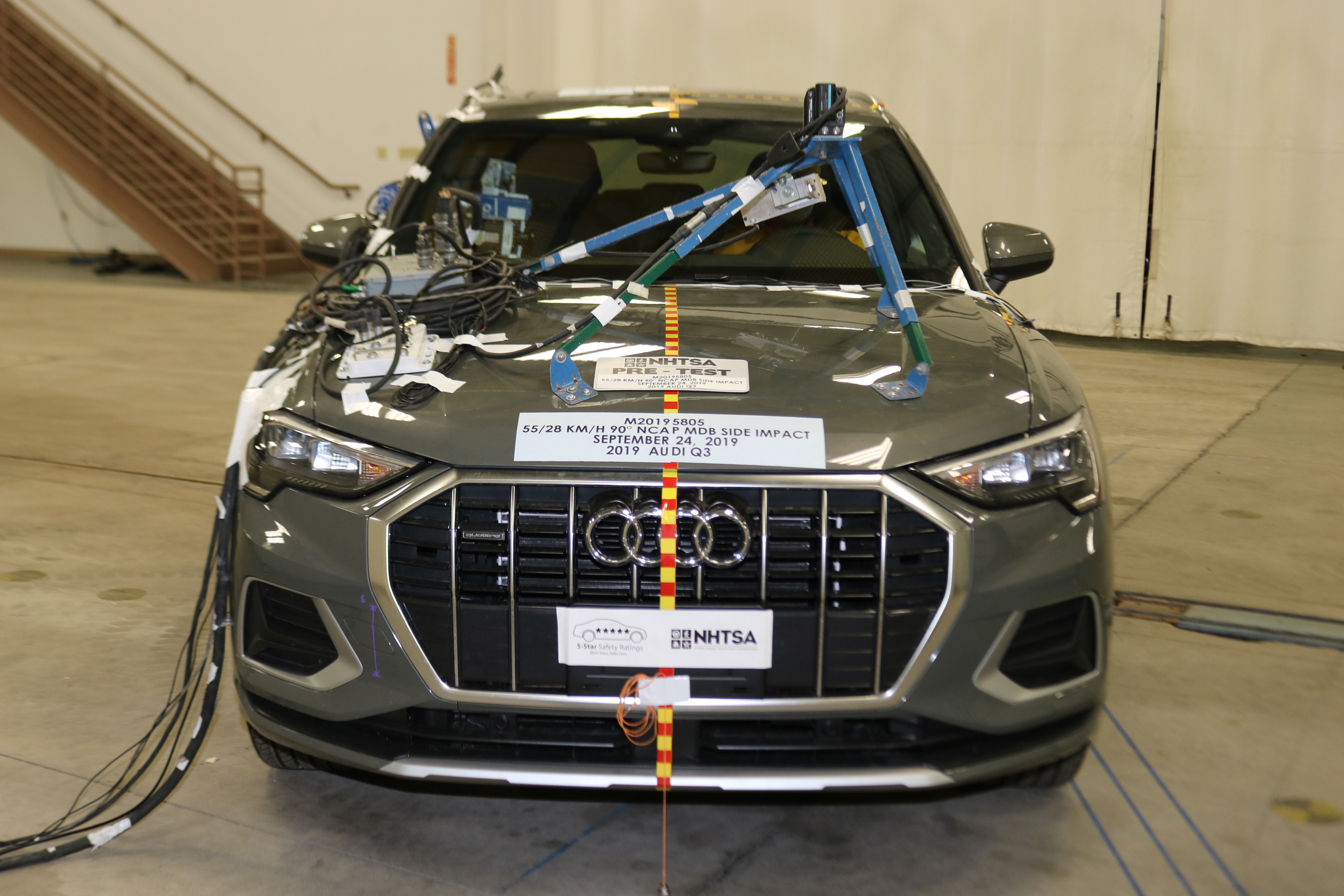 2019 AUDI Q3 crash image 3