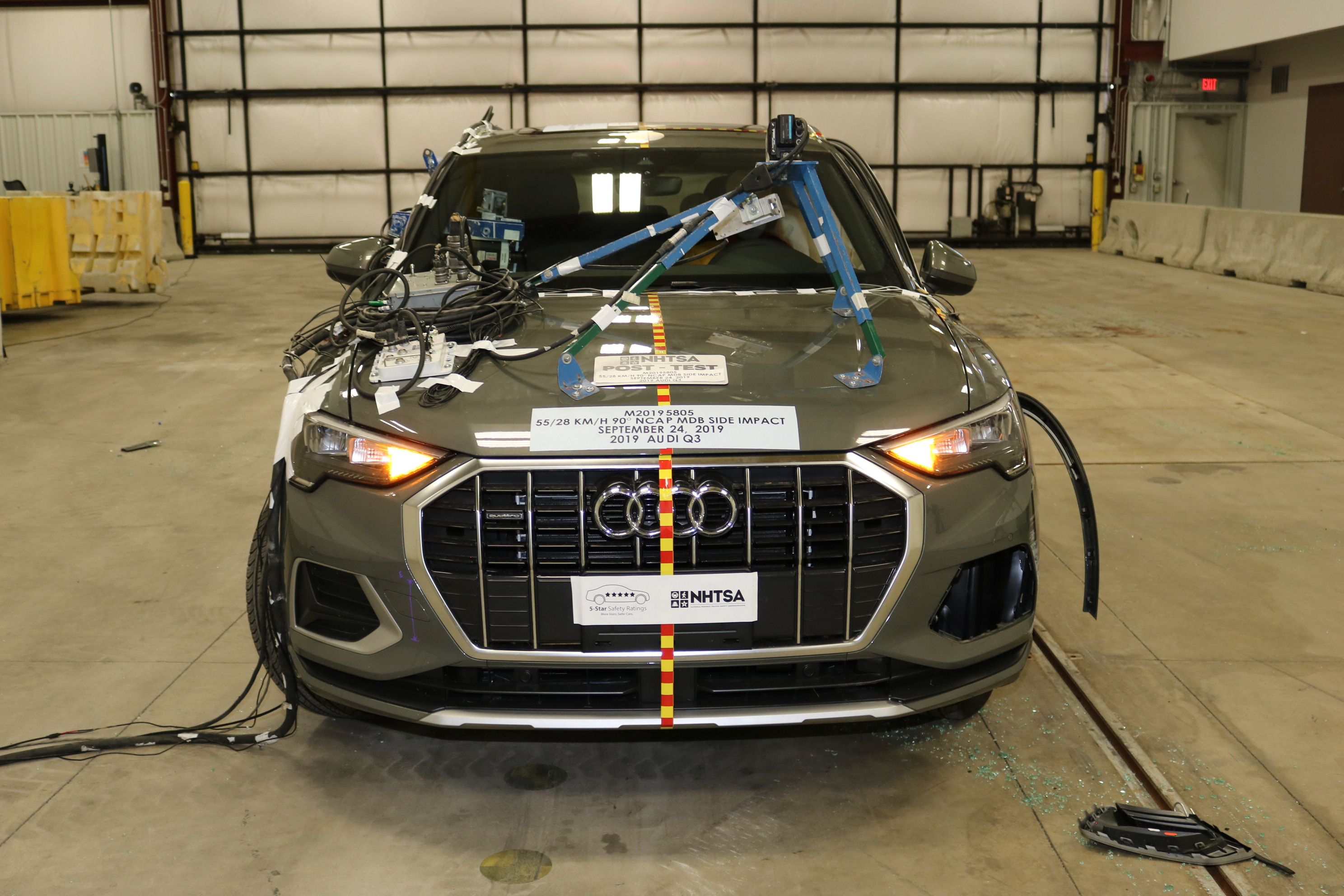 2019 AUDI Q3 crash image 4