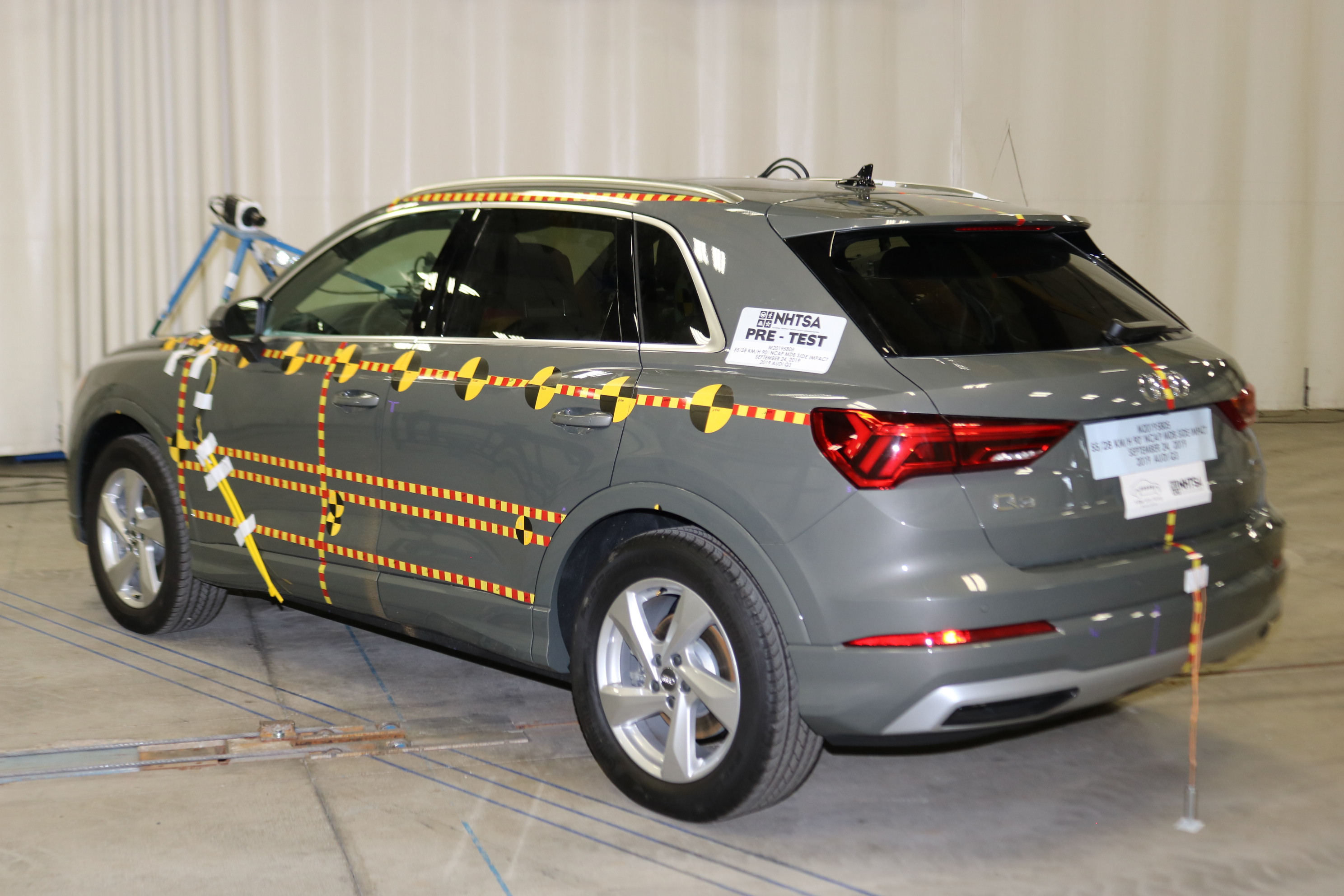 2019 AUDI Q3 crash image 9
