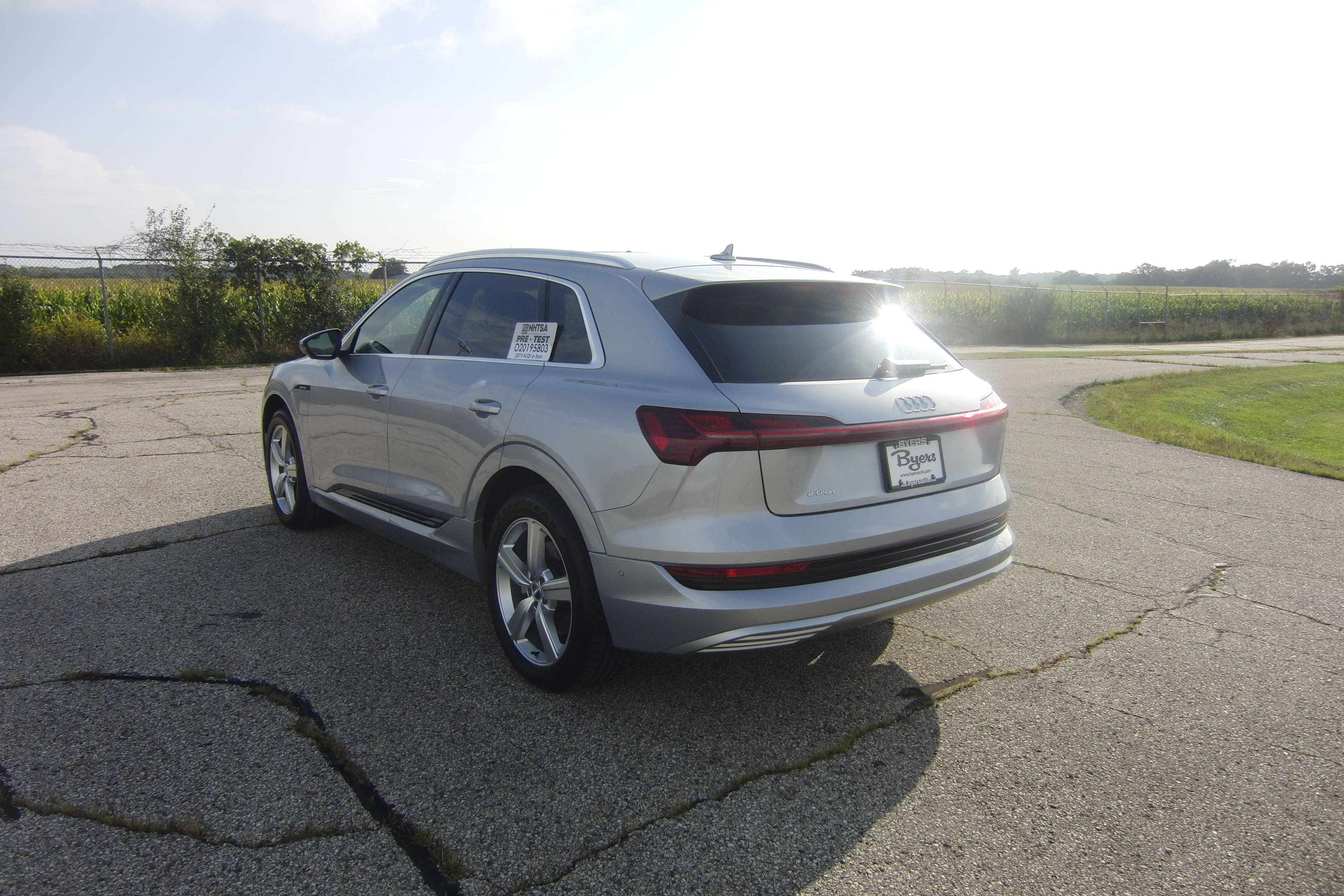 2019 AUDI e-tron crash image 7