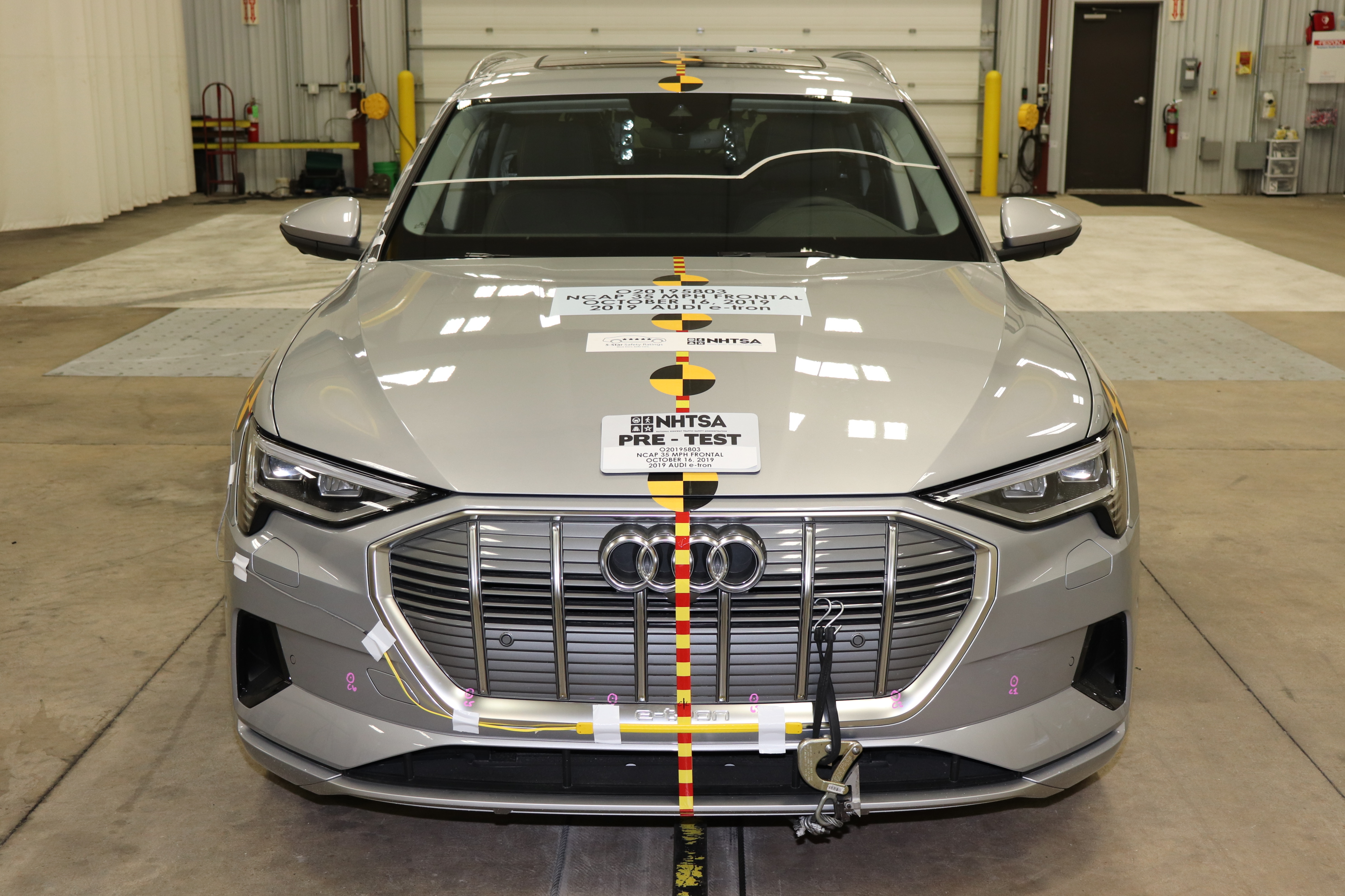 2019 AUDI e-tron crash image 8