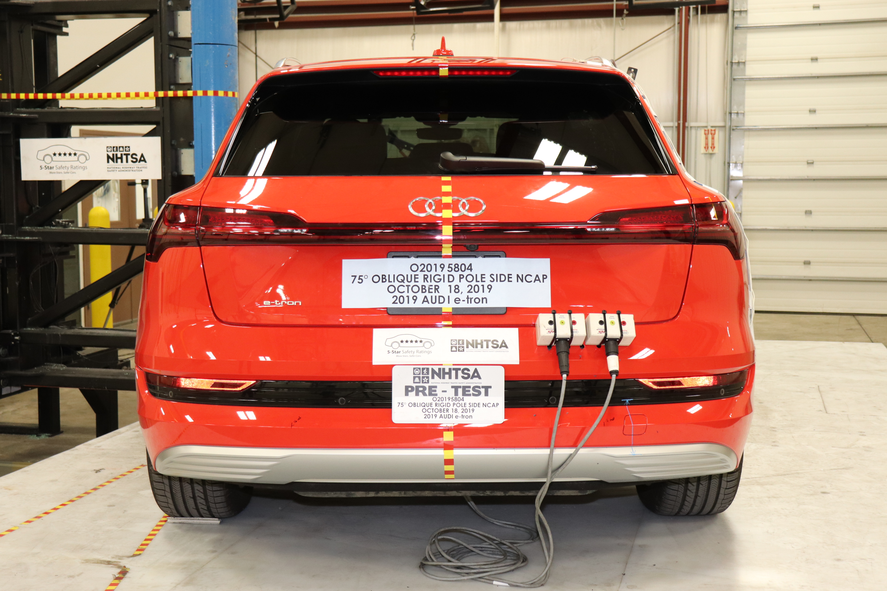2019 AUDI e-tron crash image 11