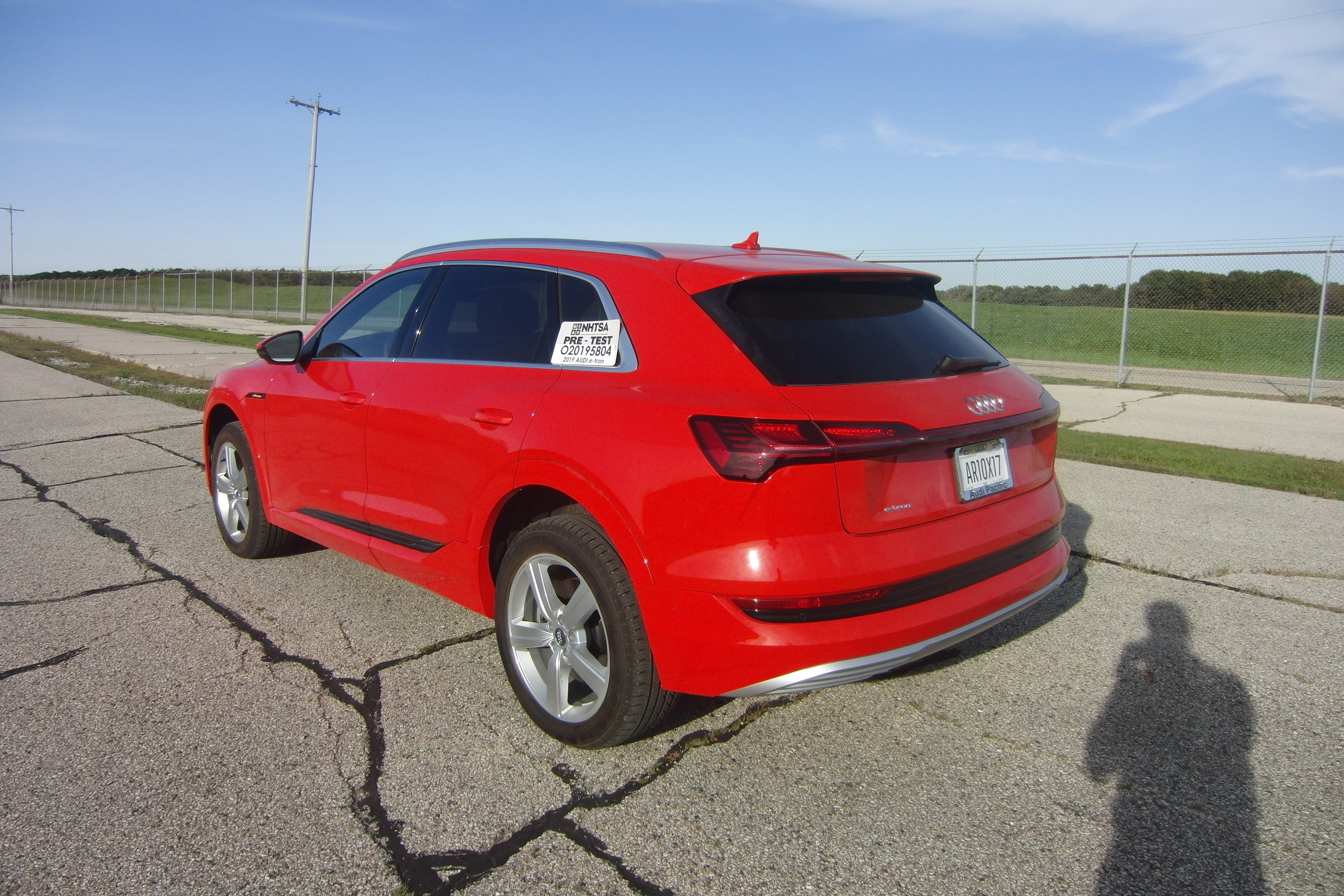 2019 AUDI e-tron crash image 2